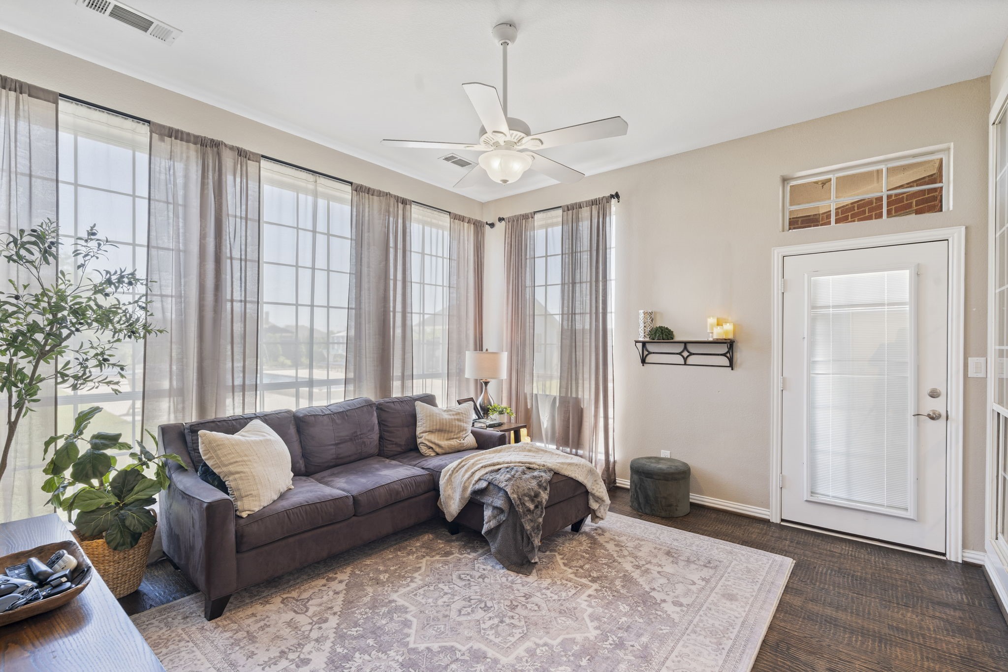 10913 Richard Circle