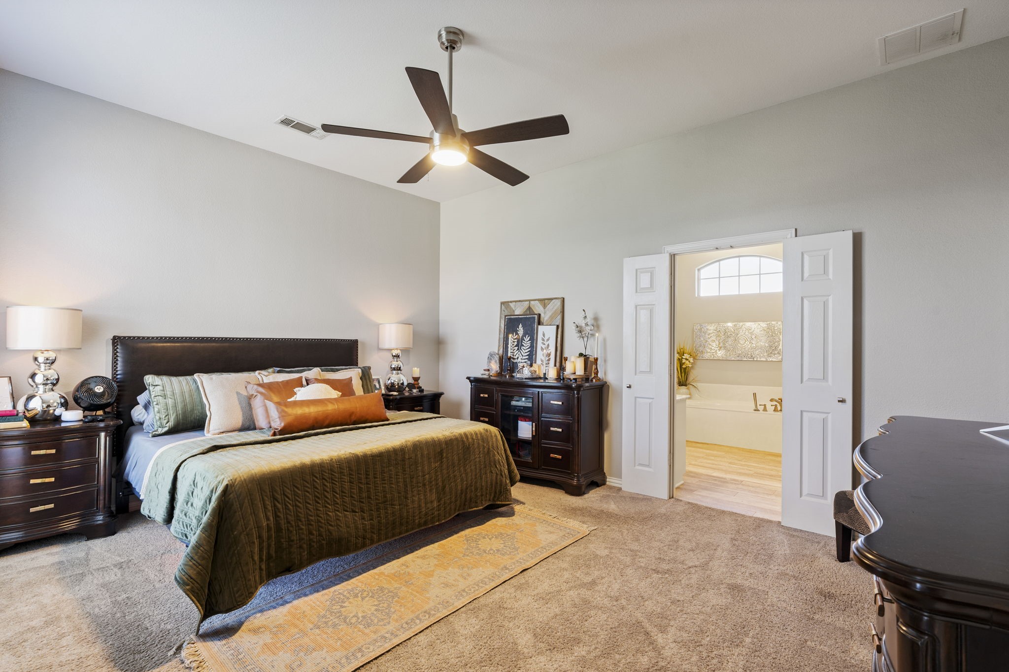 10913 Richard Circle