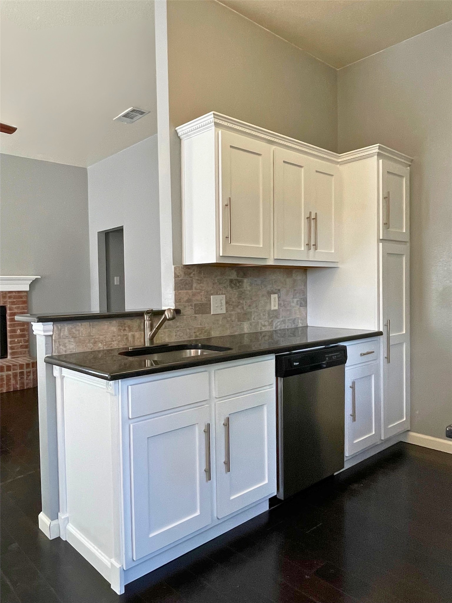 4904 Mountain Ridge Lane