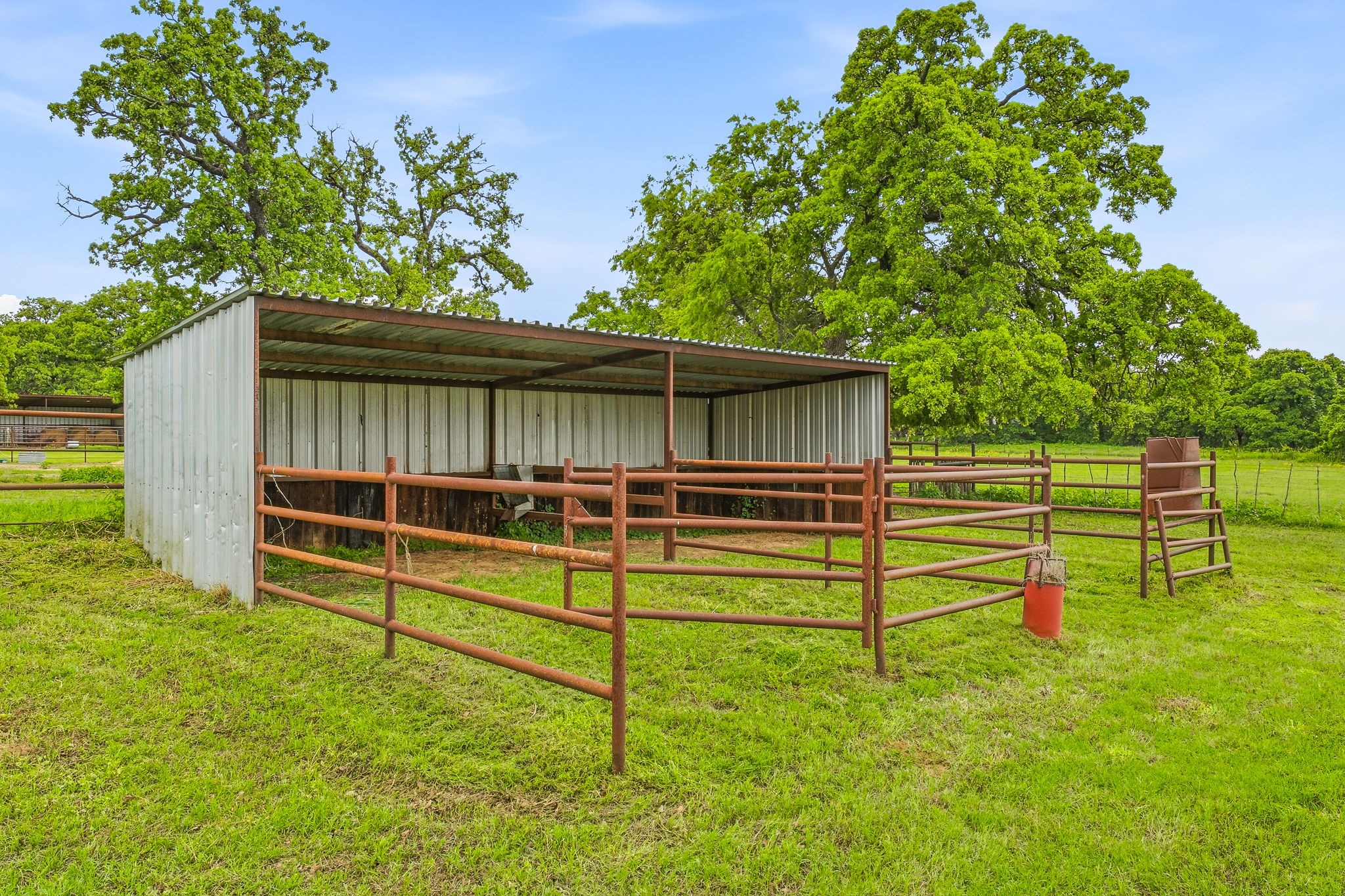 621 County Road 484