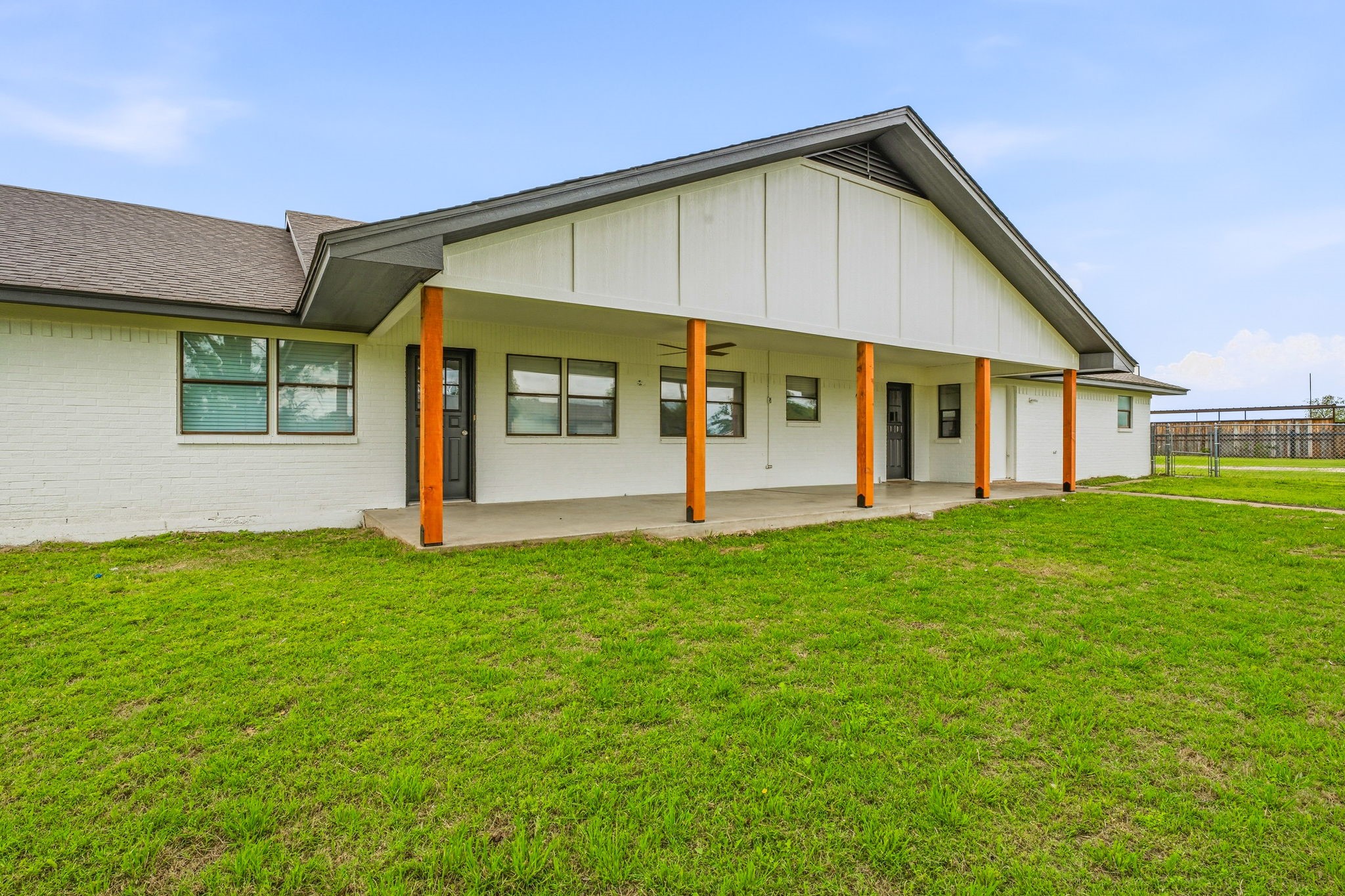 621 County Road 484
