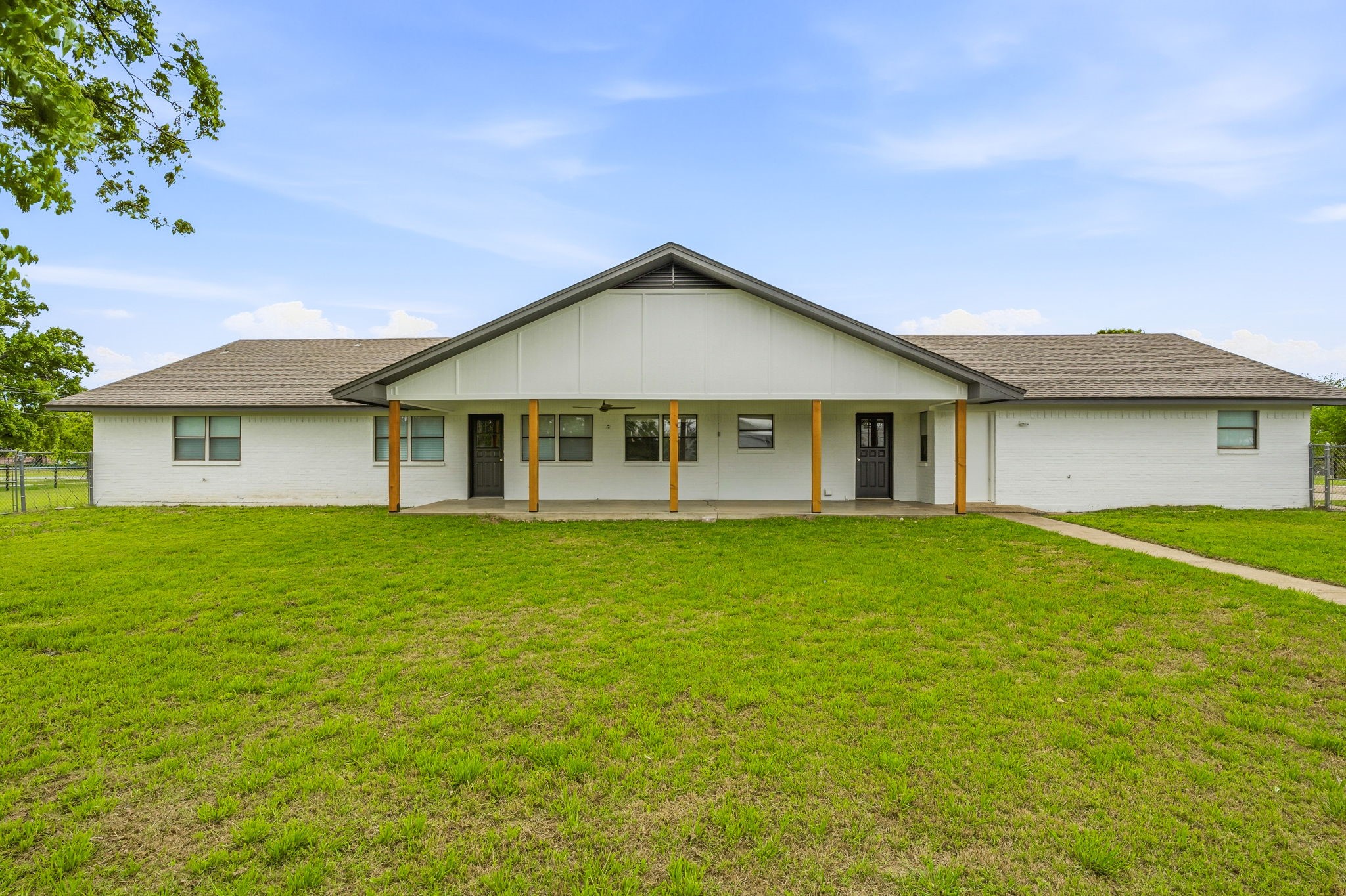 621 County Road 484
