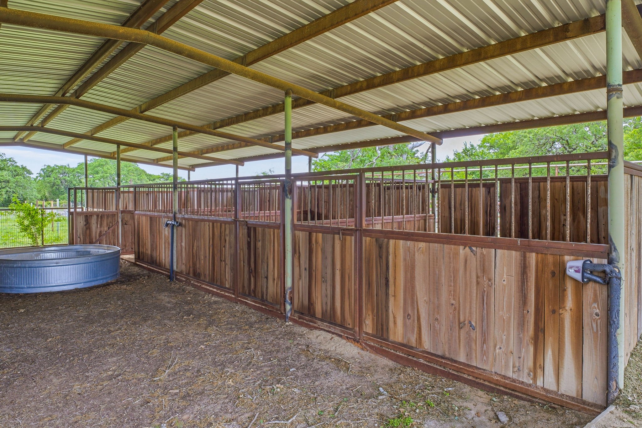 621 County Road 484