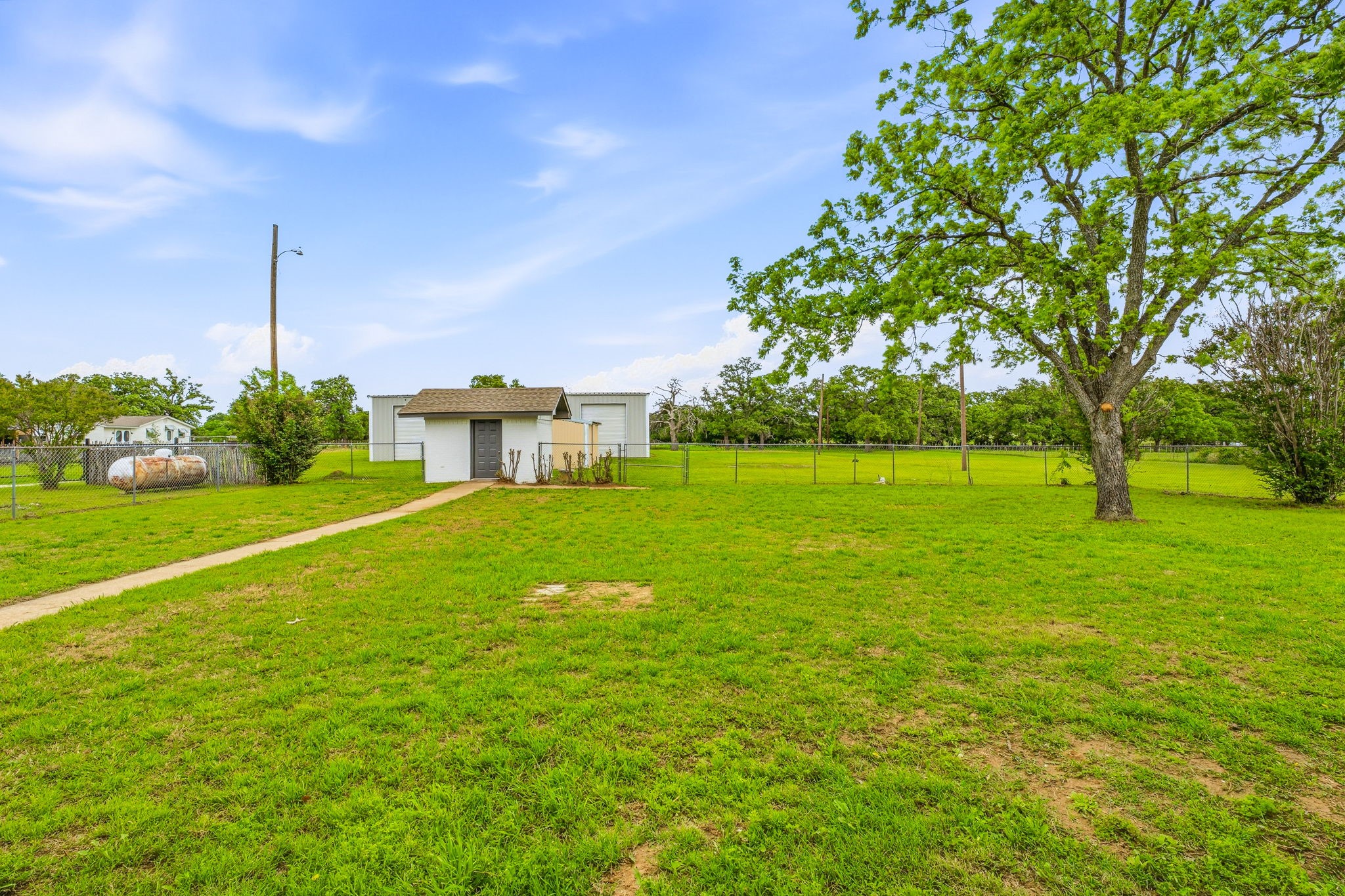 621 County Road 484