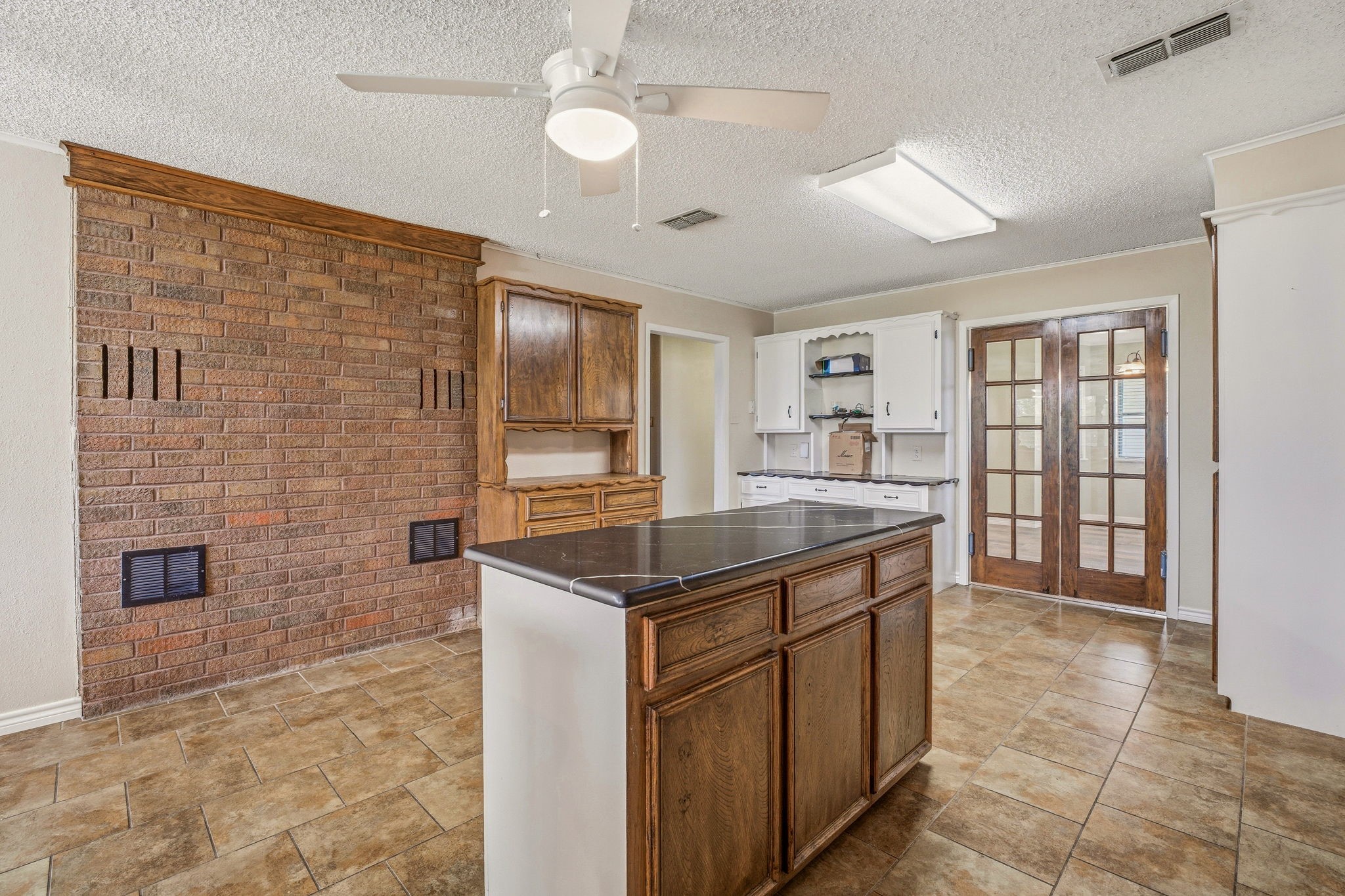 621 County Road 484