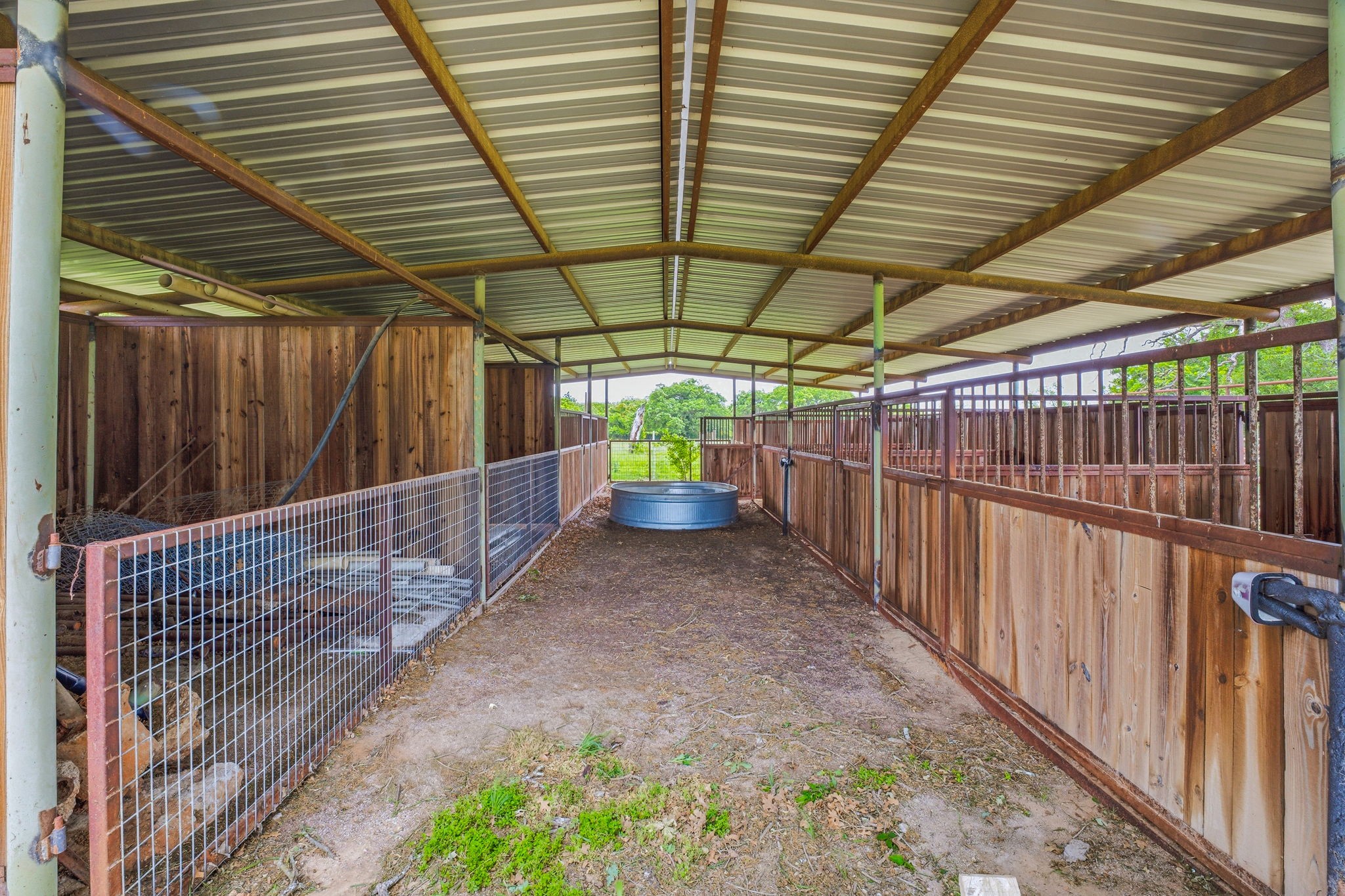 621 County Road 484
