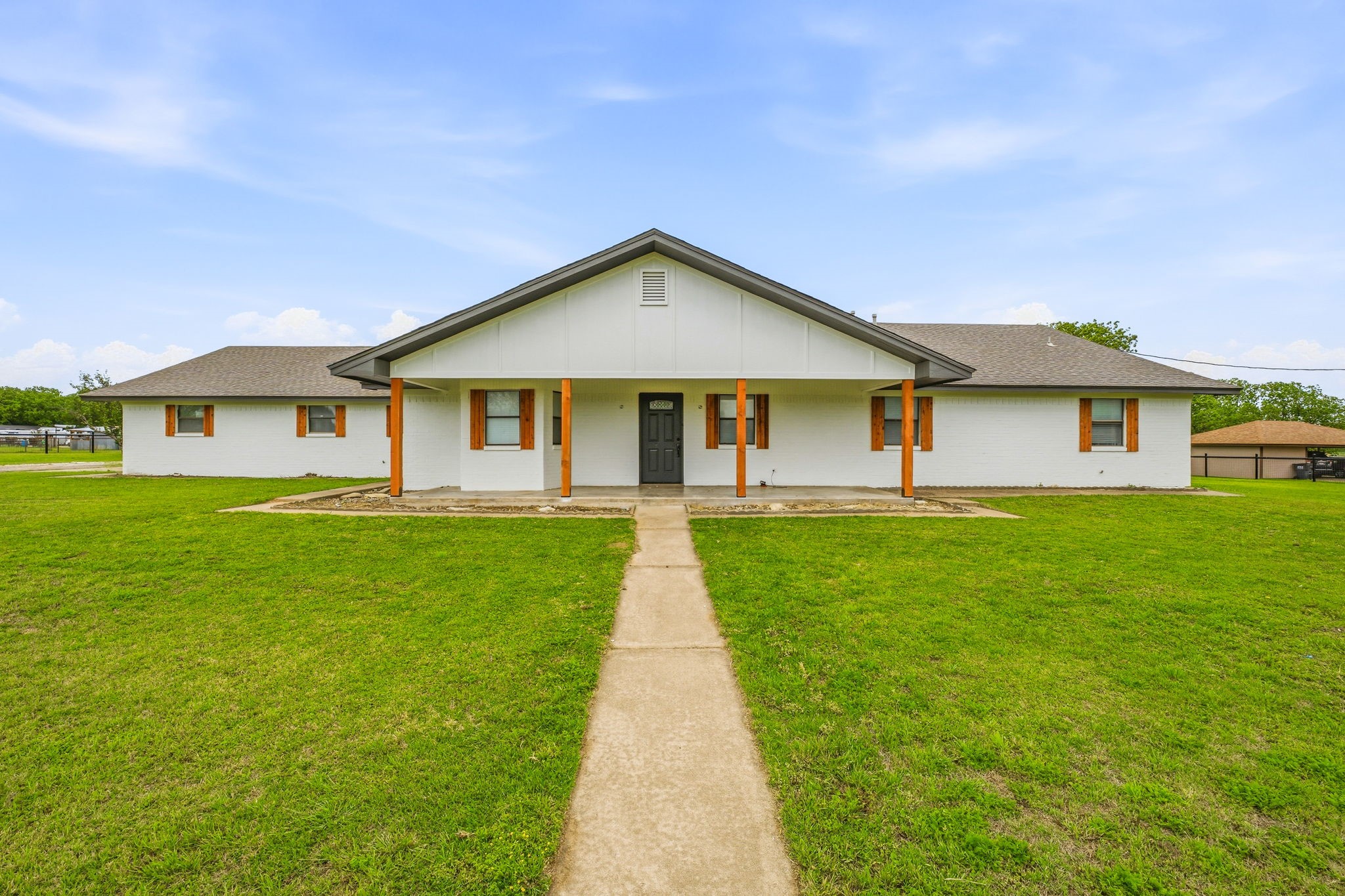 621 County Road 484