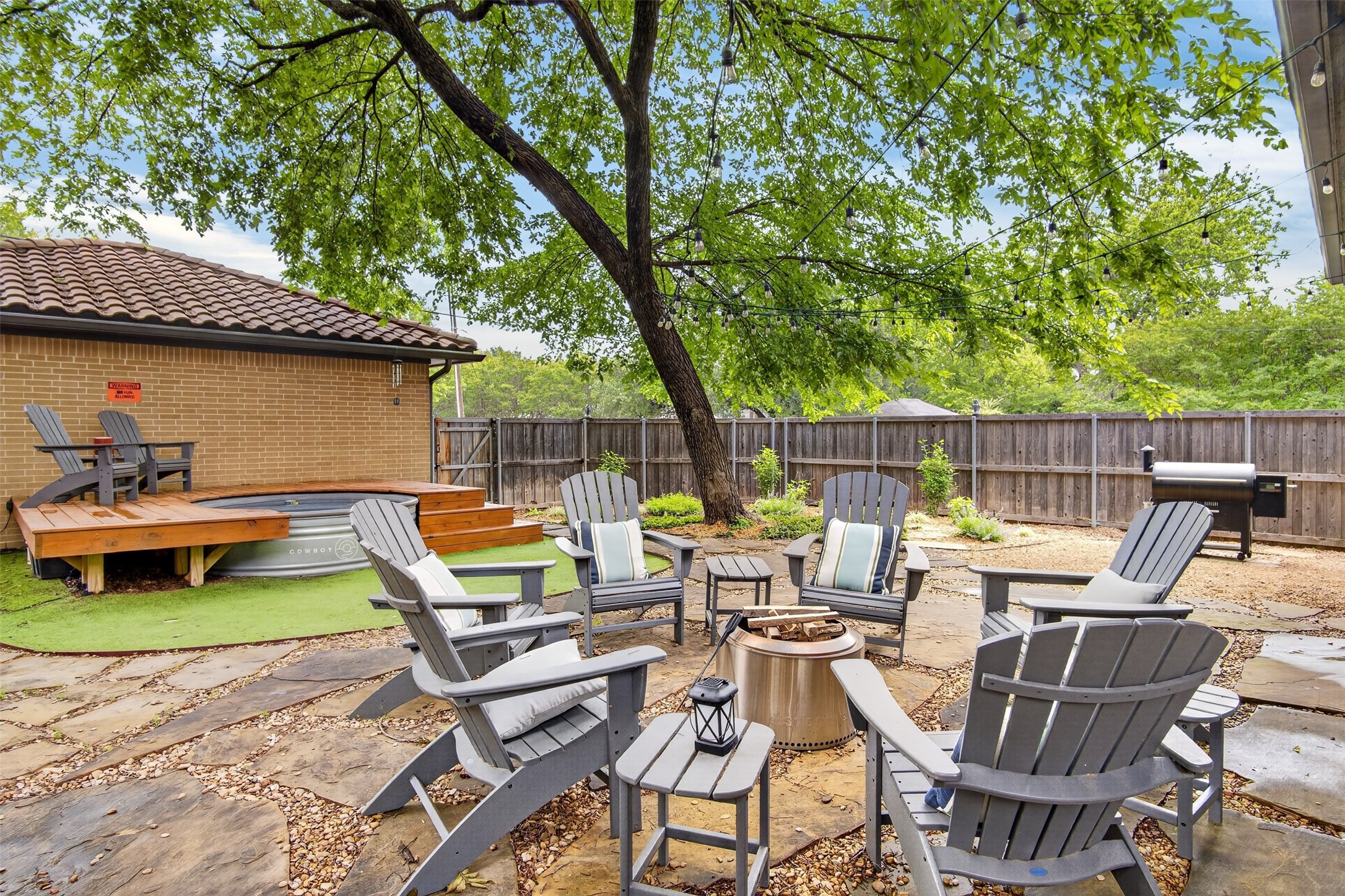 5947 Goliad Avenue