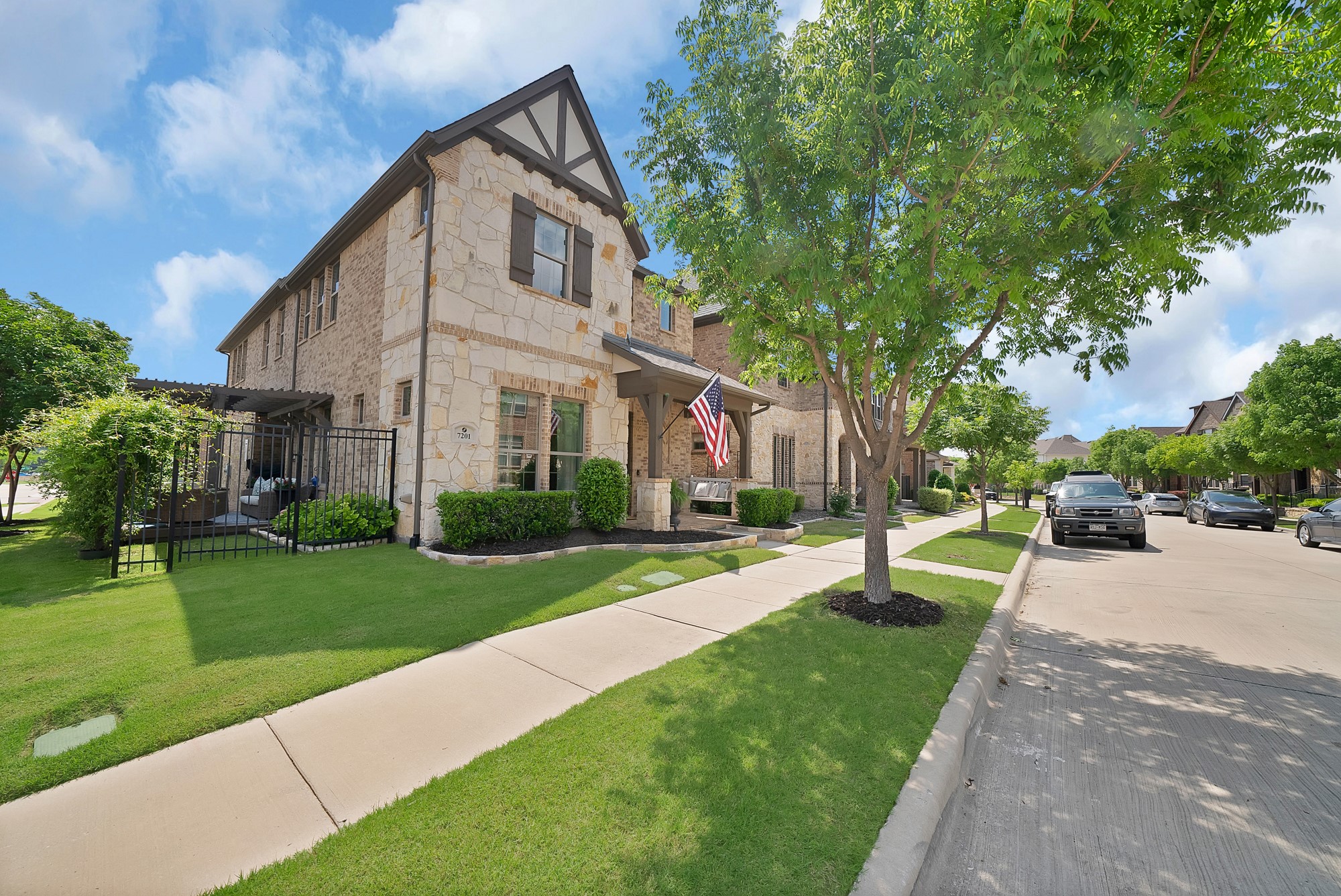 7201 Caladium Drive