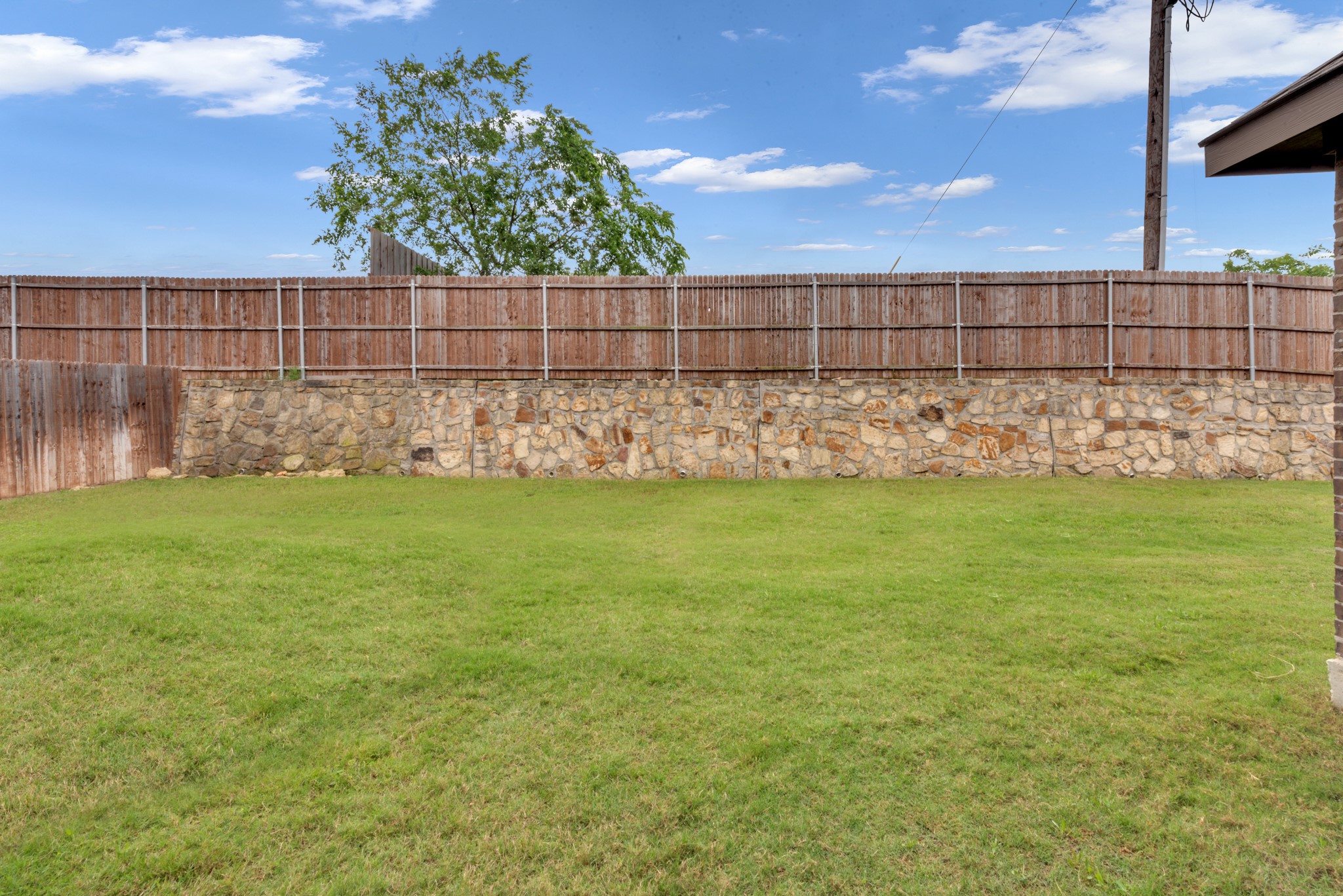1418 Wagon Wheel Way