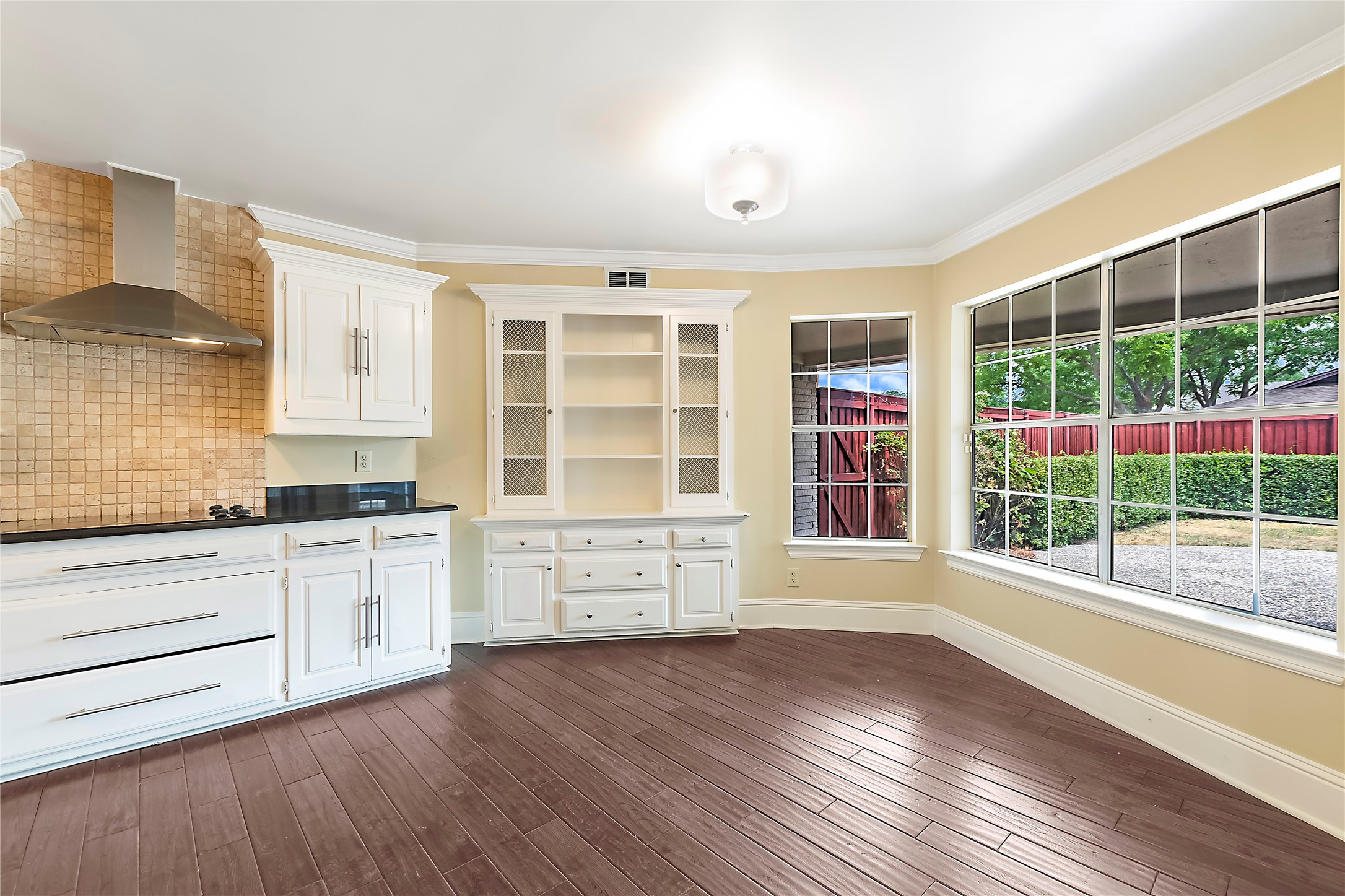 6109 Highgate Lane