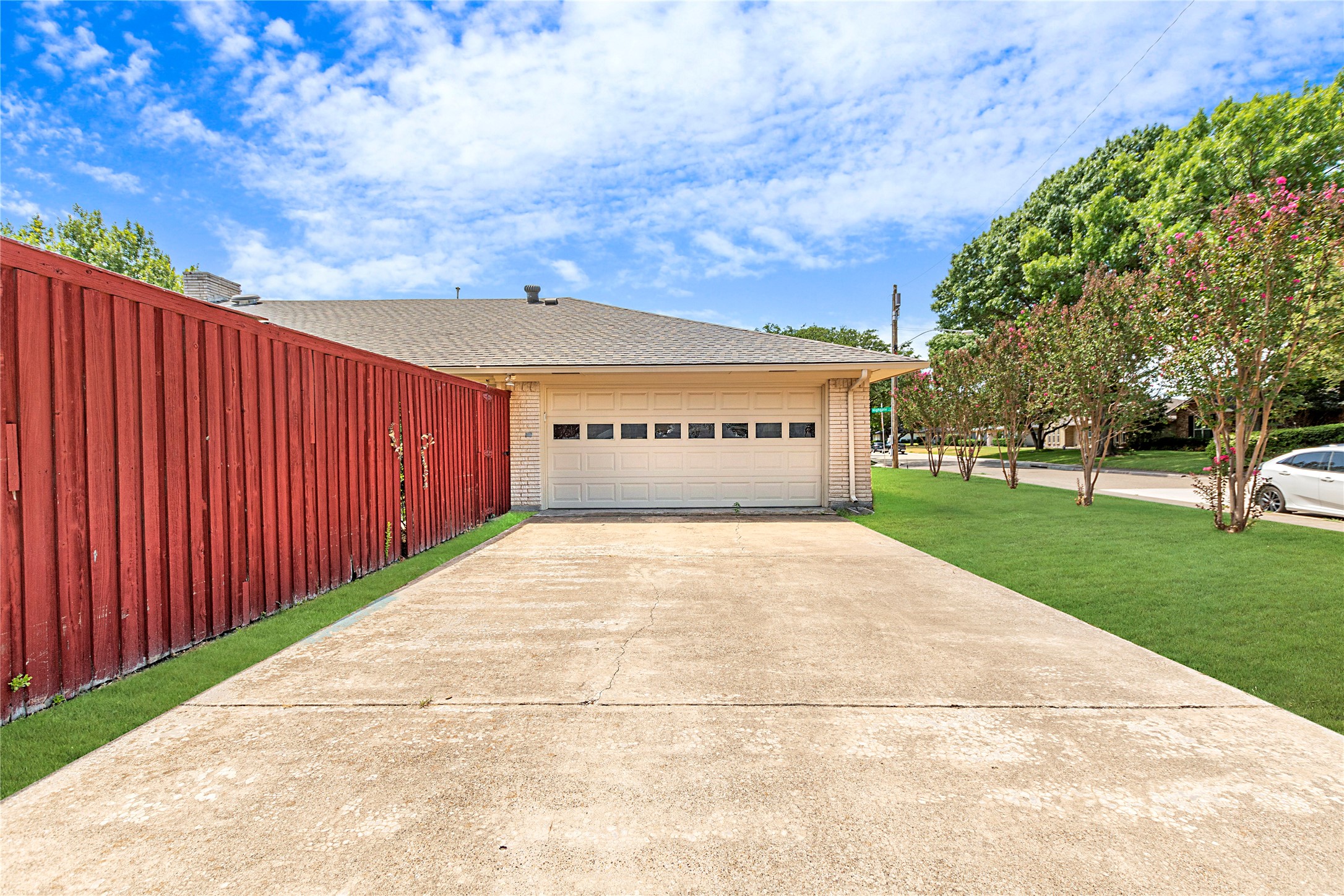 6109 Highgate Lane
