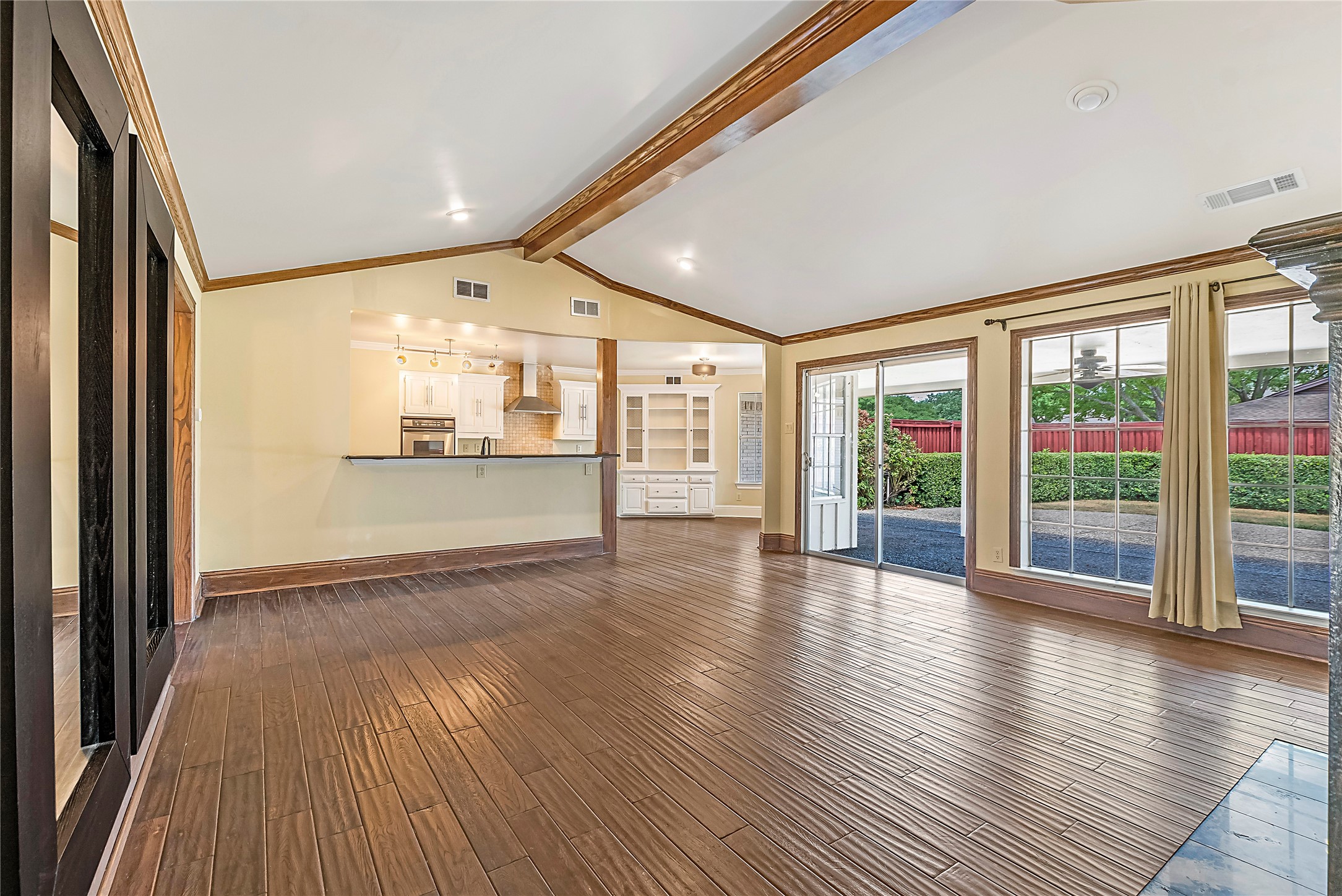 6109 Highgate Lane