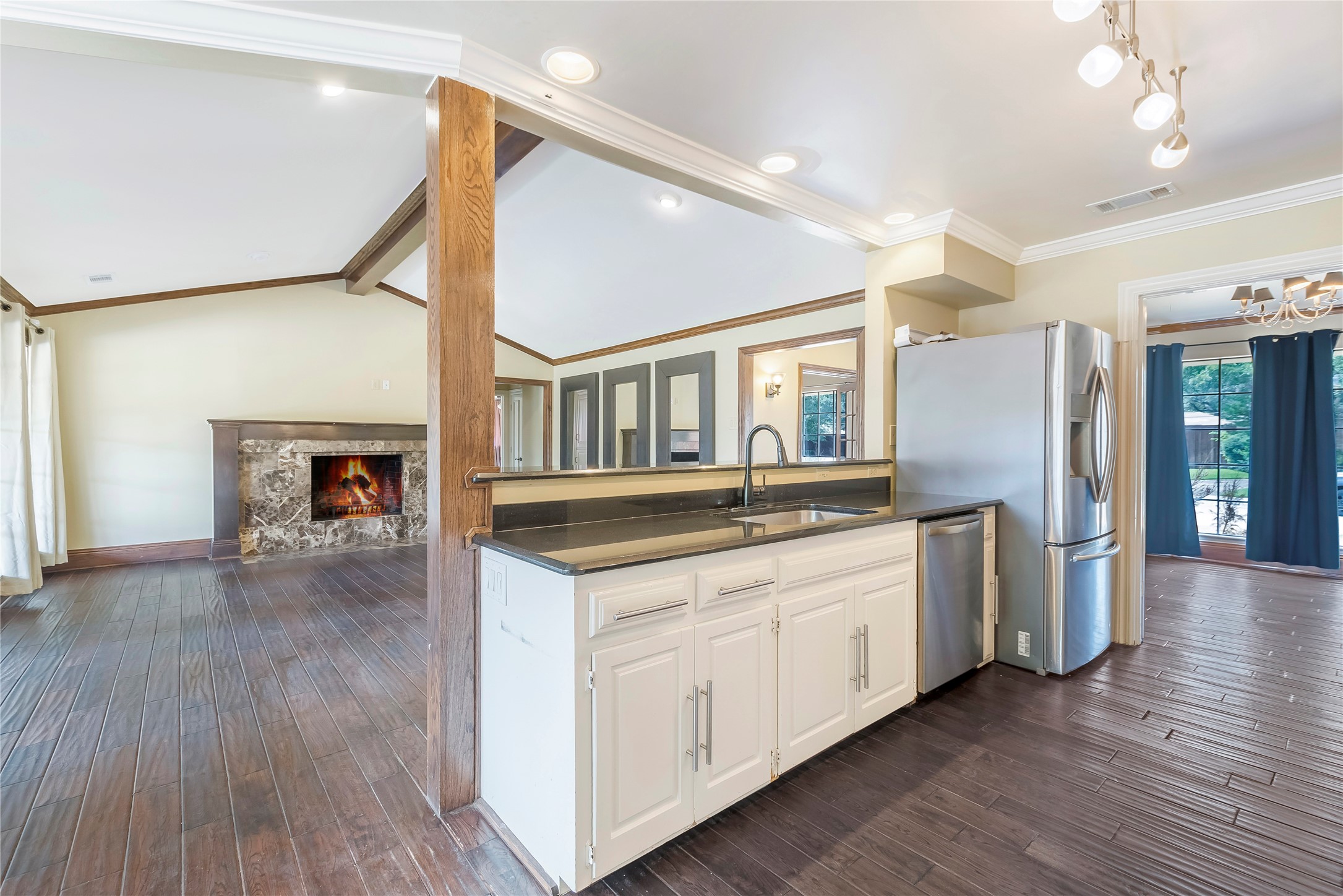 6109 Highgate Lane