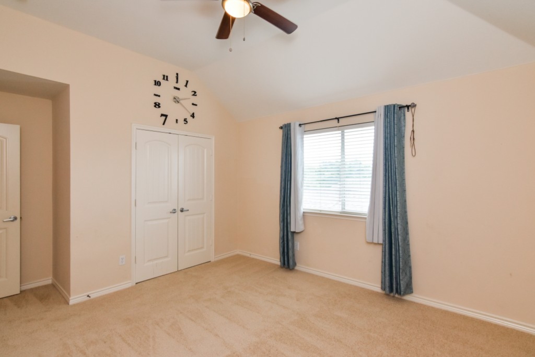 8305 Loma Alta Trail