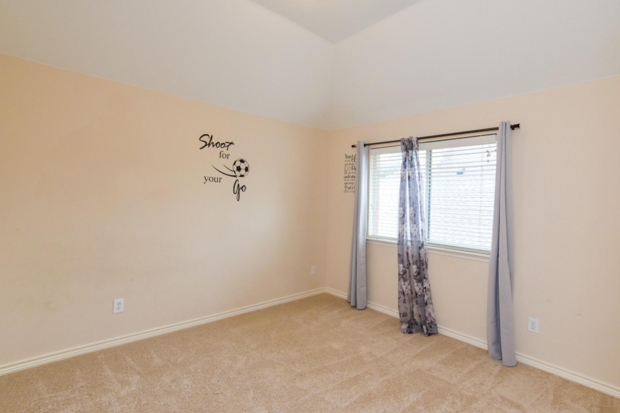 8305 Loma Alta Trail