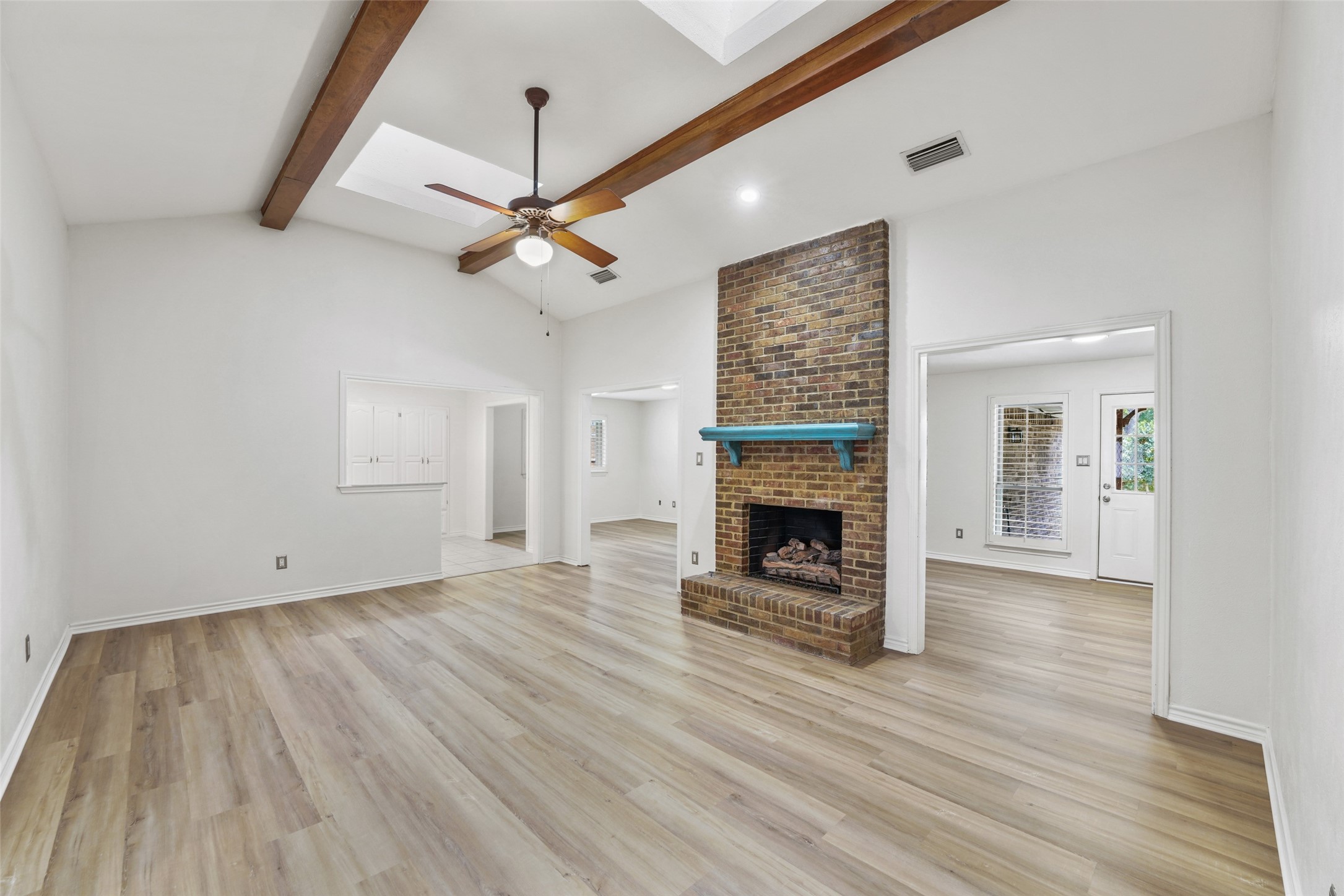 807 Lake Meadows Drive