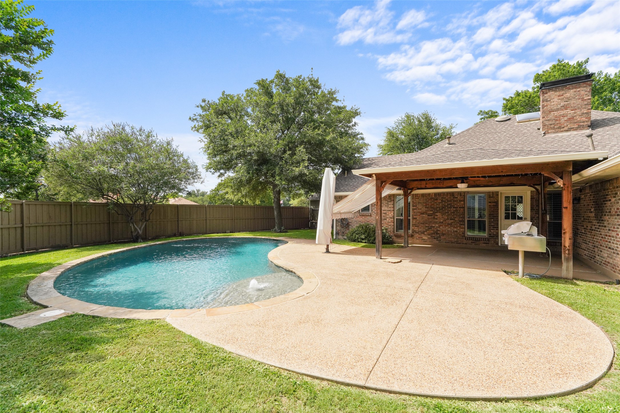 807 Lake Meadows Drive