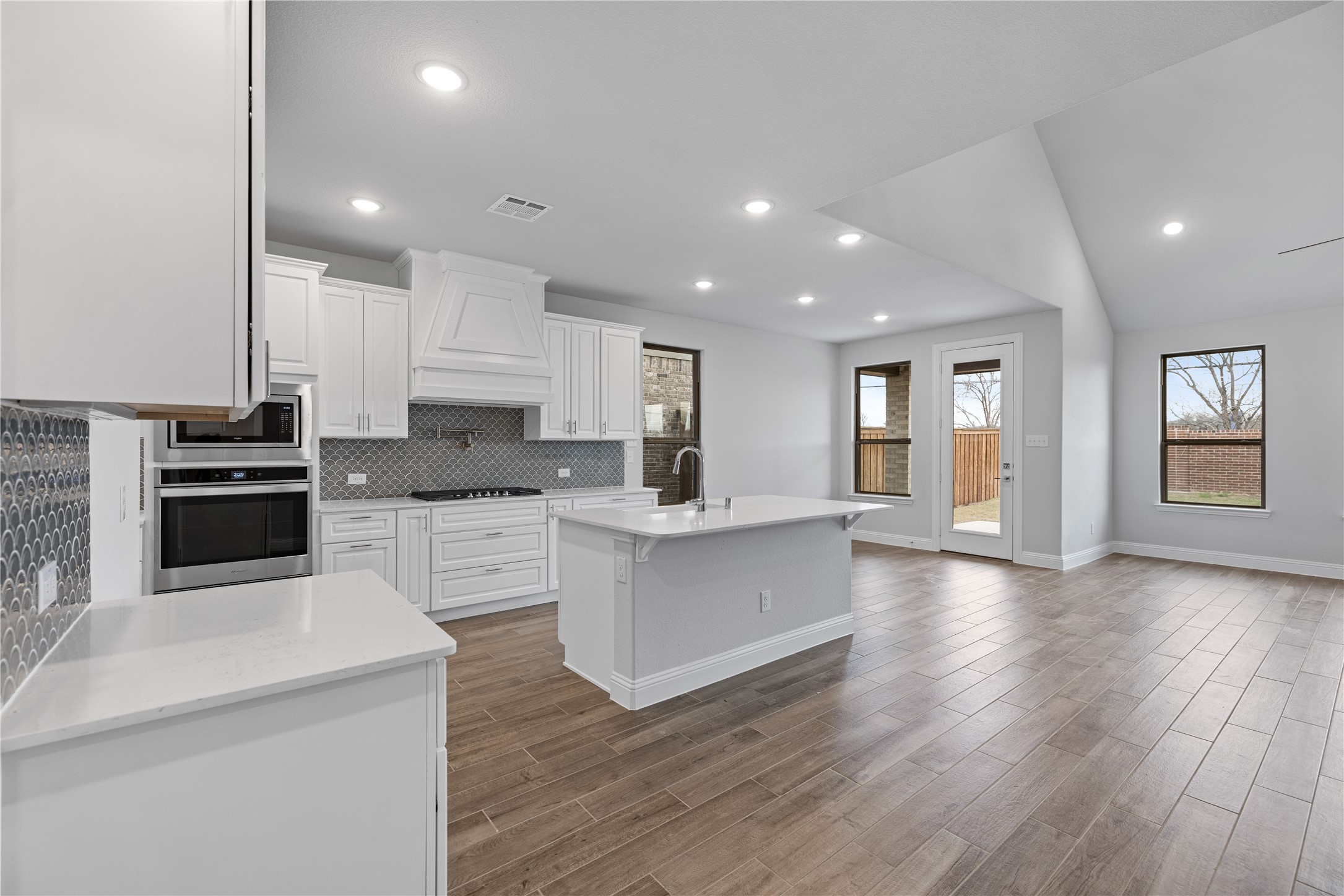 3822 Windmill Court