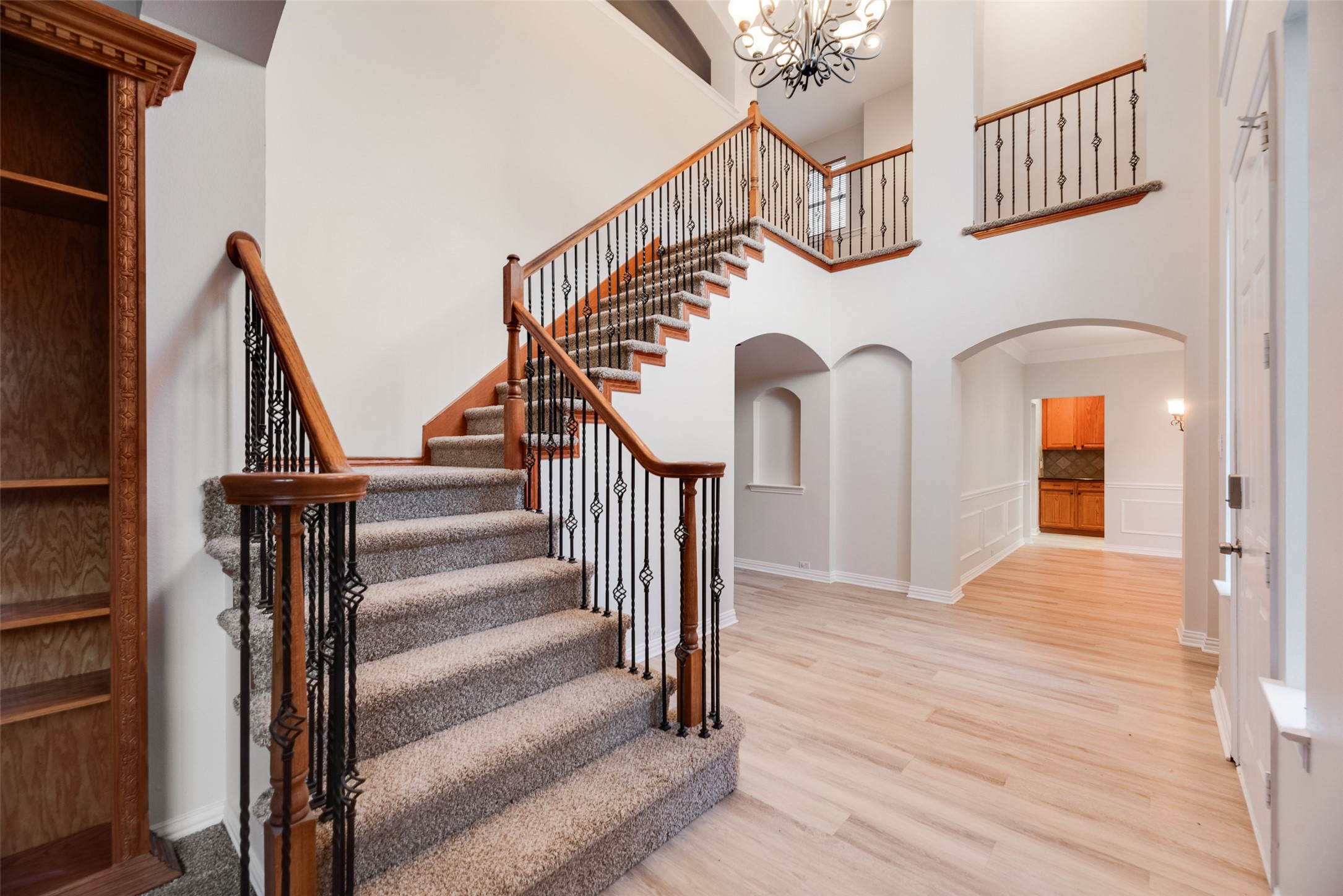 2712 white wing Lane
