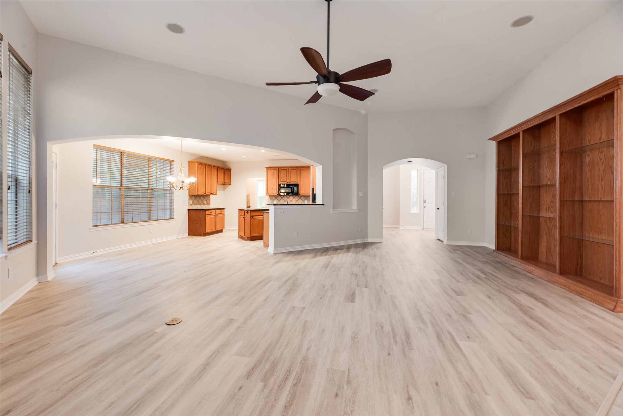 2712 white wing Lane