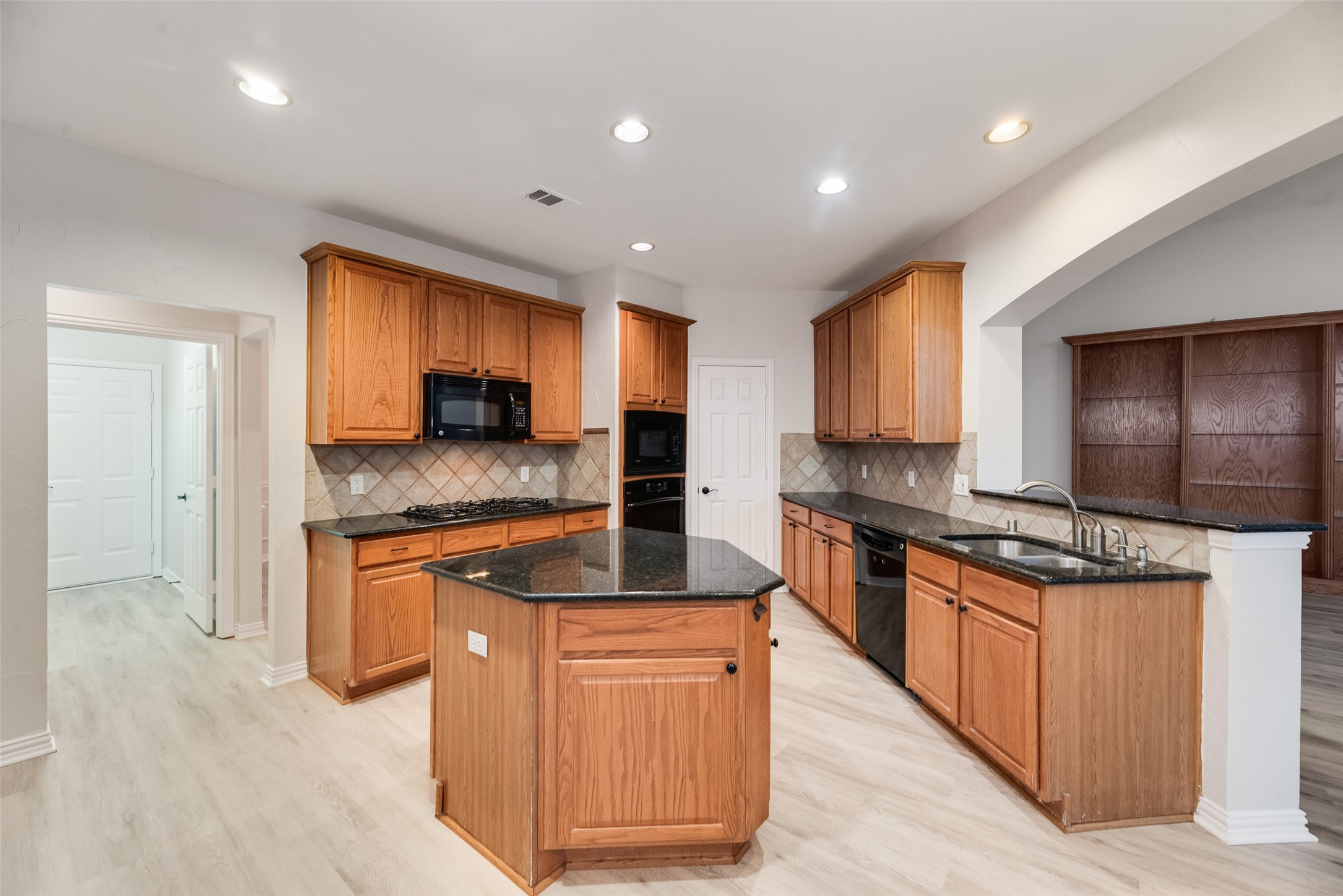 2712 white wing Lane