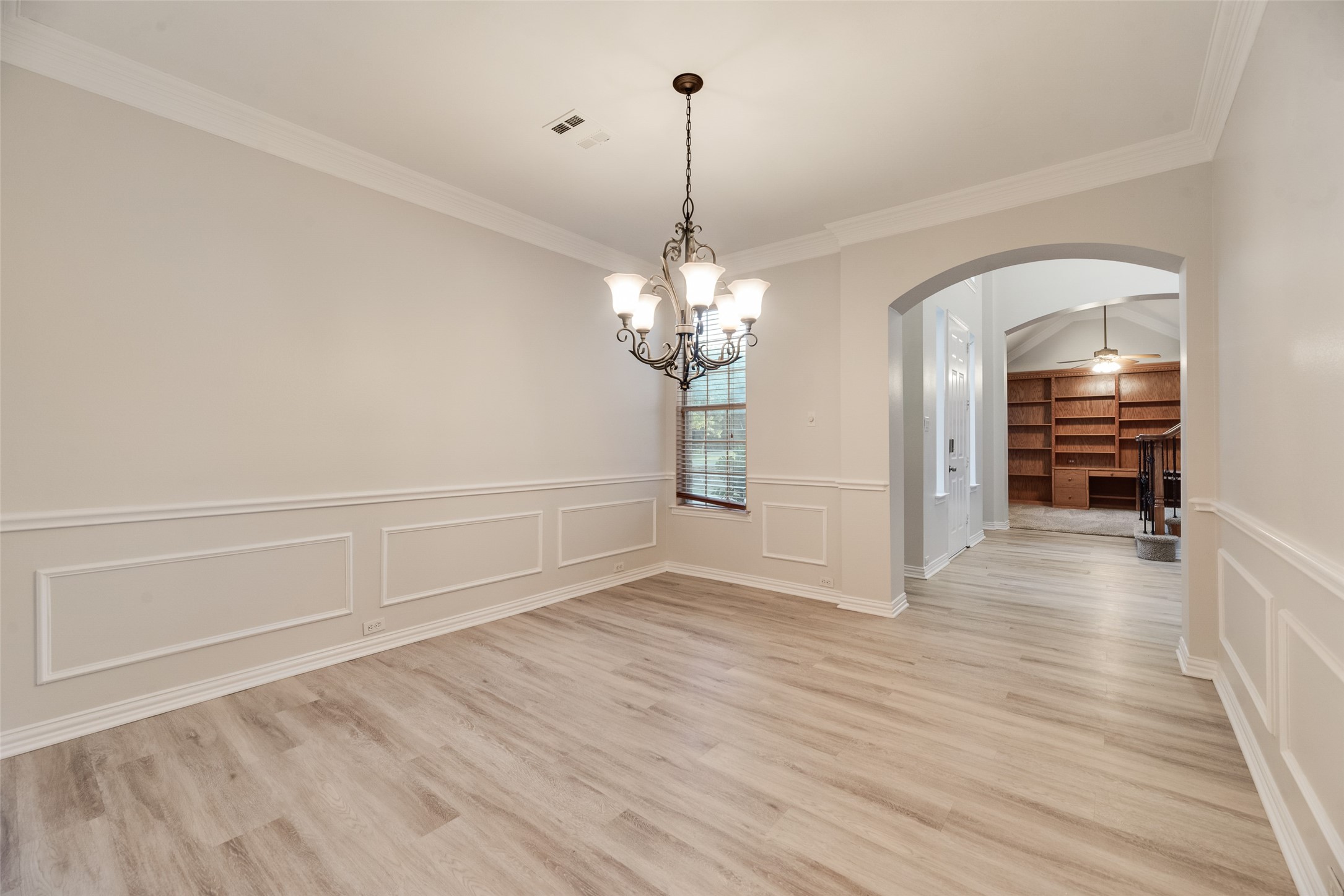 2712 white wing Lane