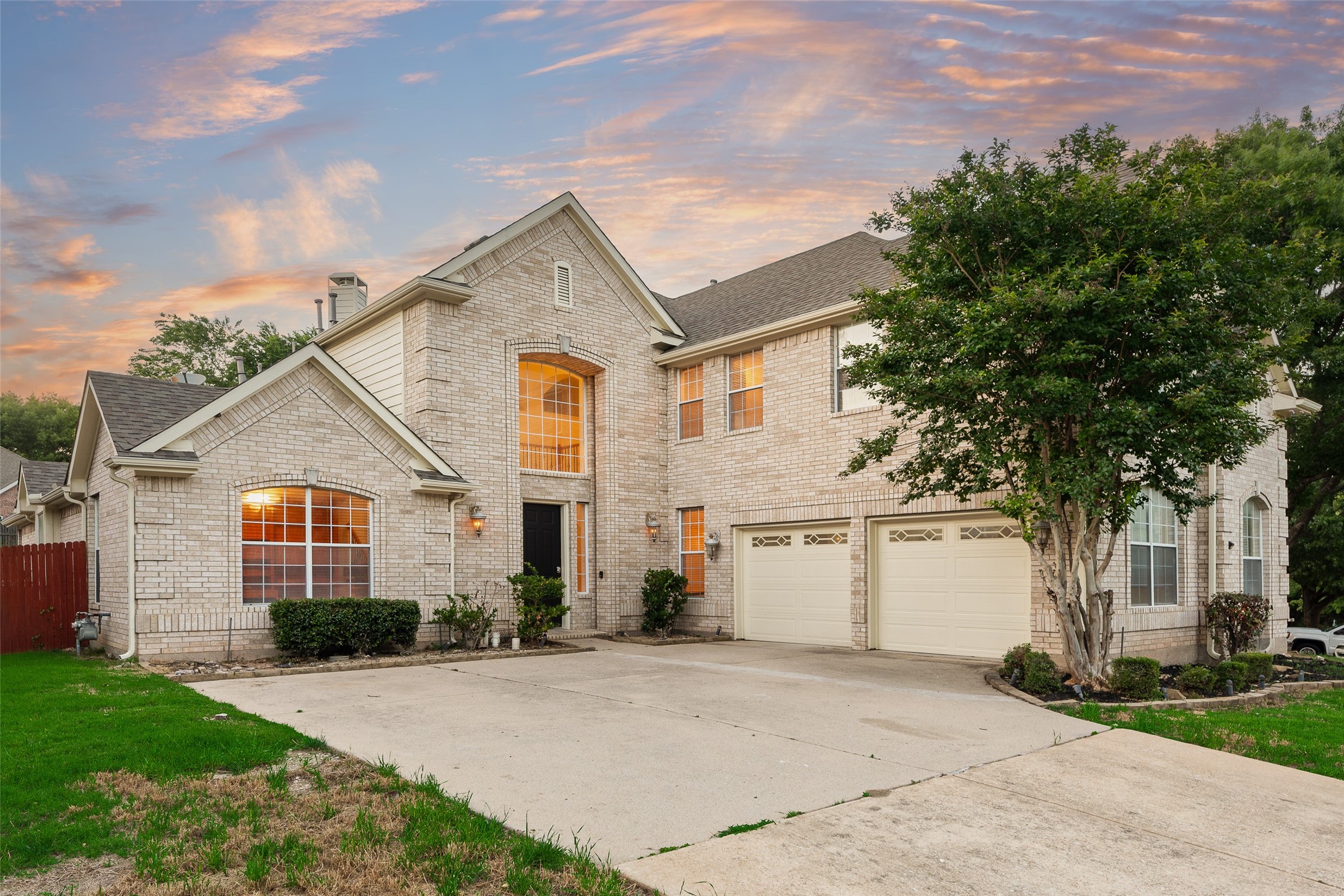 2712 white wing Lane