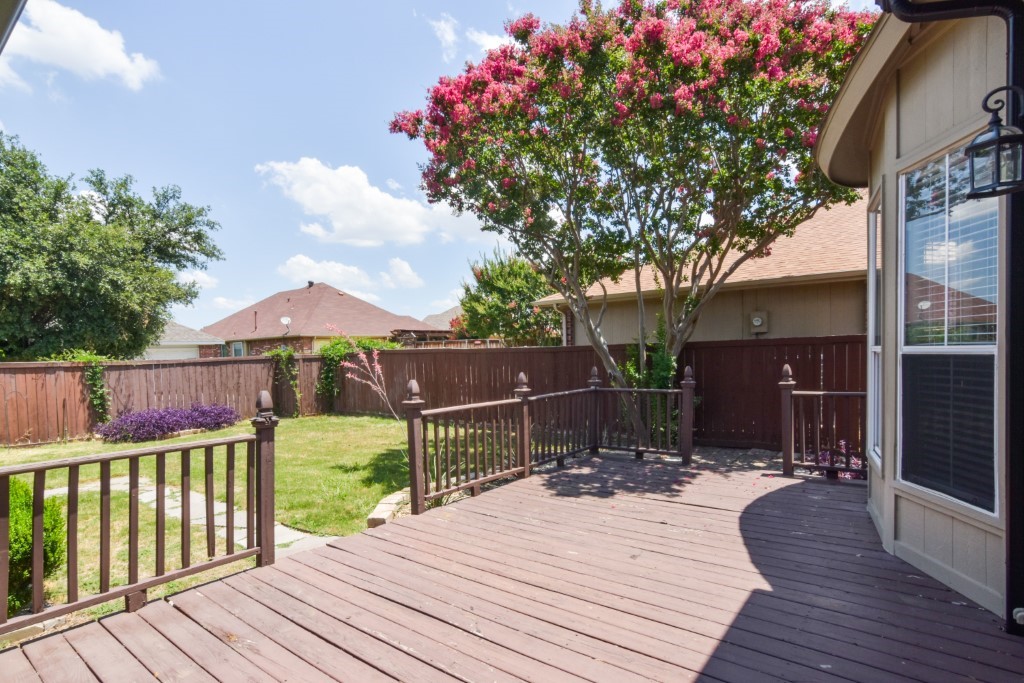 10000 Danbury Drive