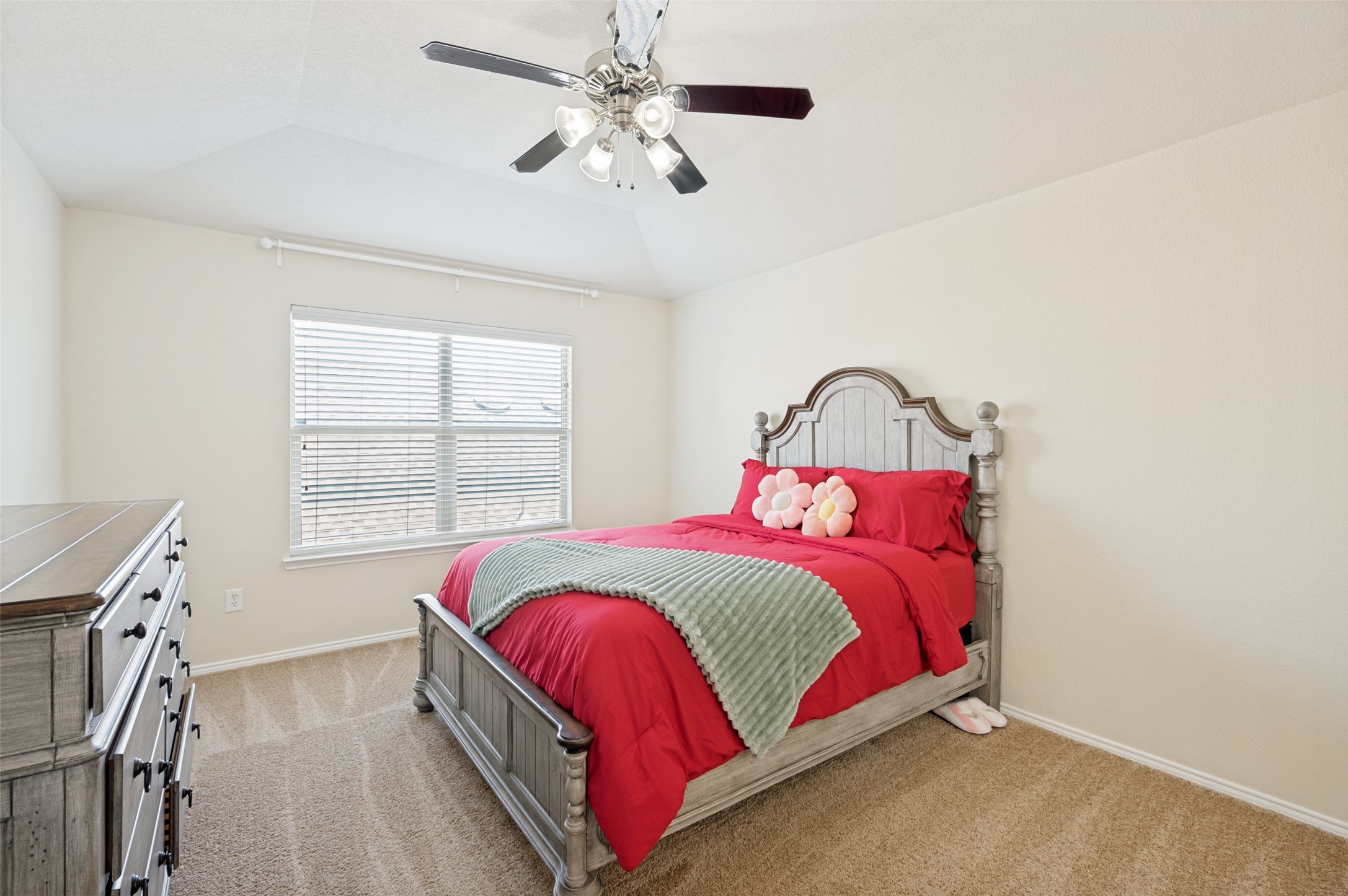 920 King George Lane
