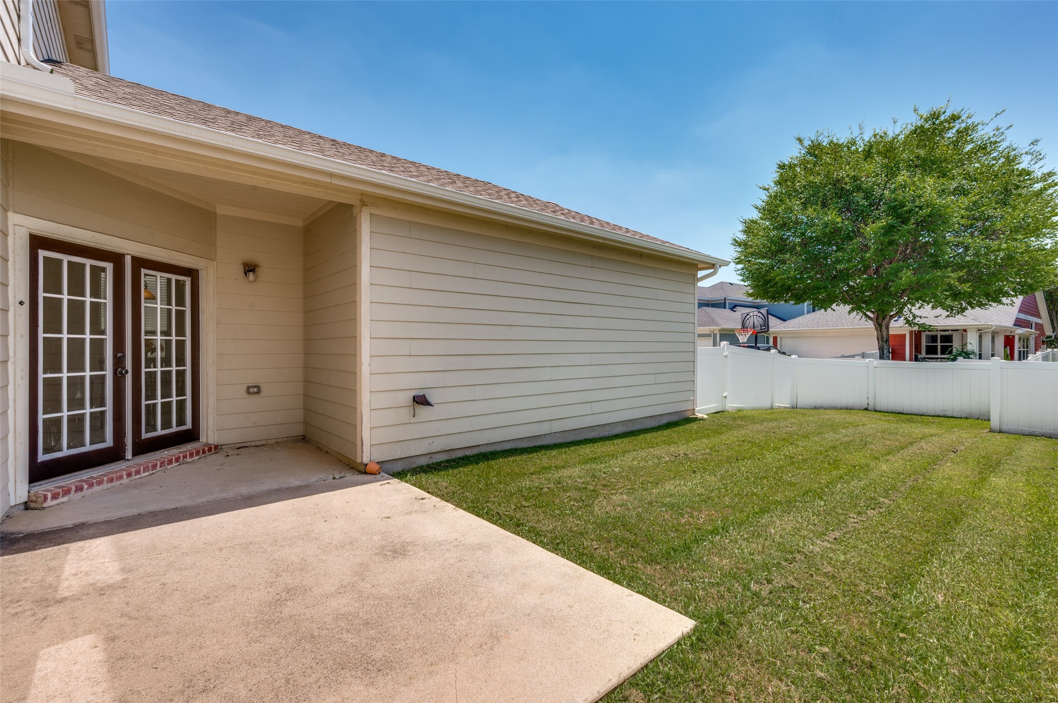 920 King George Lane