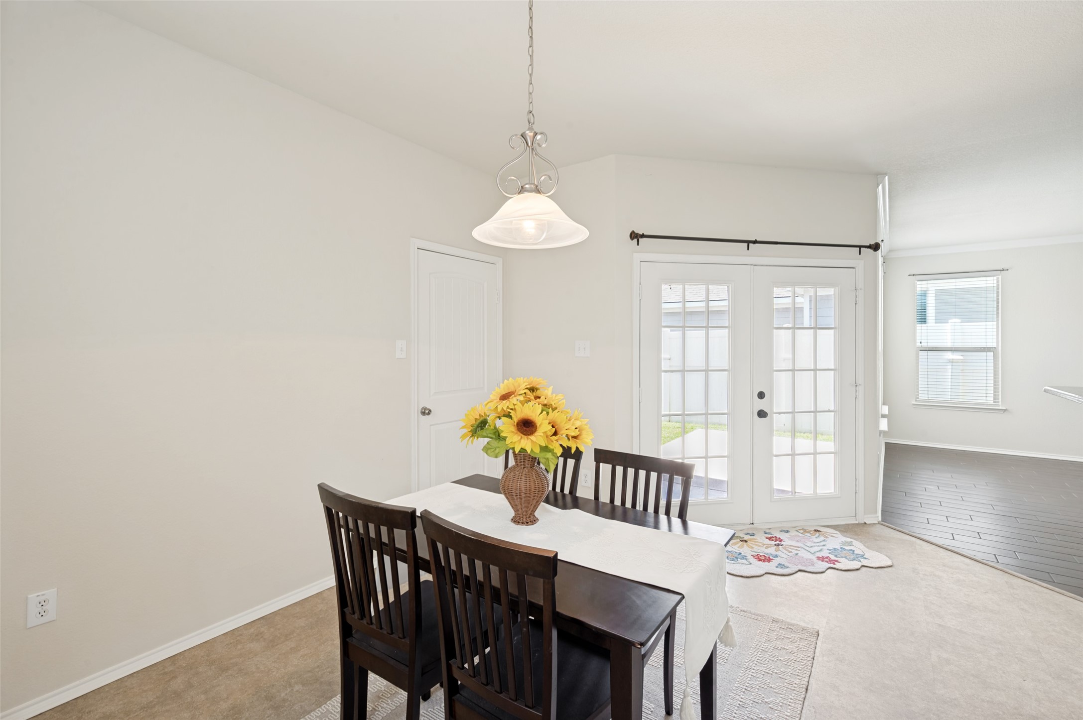 920 King George Lane