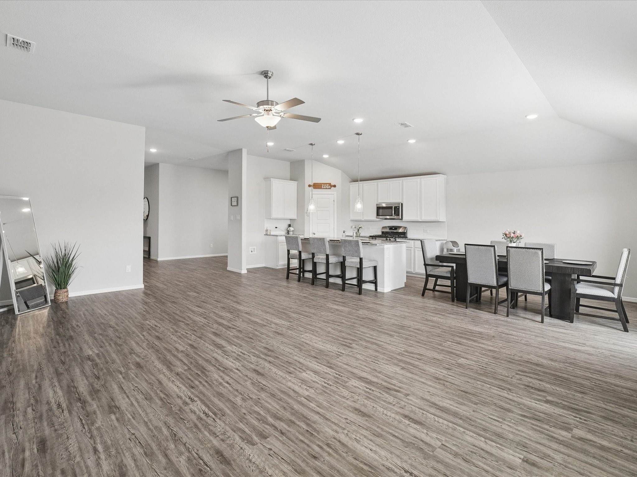 5577 Cherokee Rose Drive