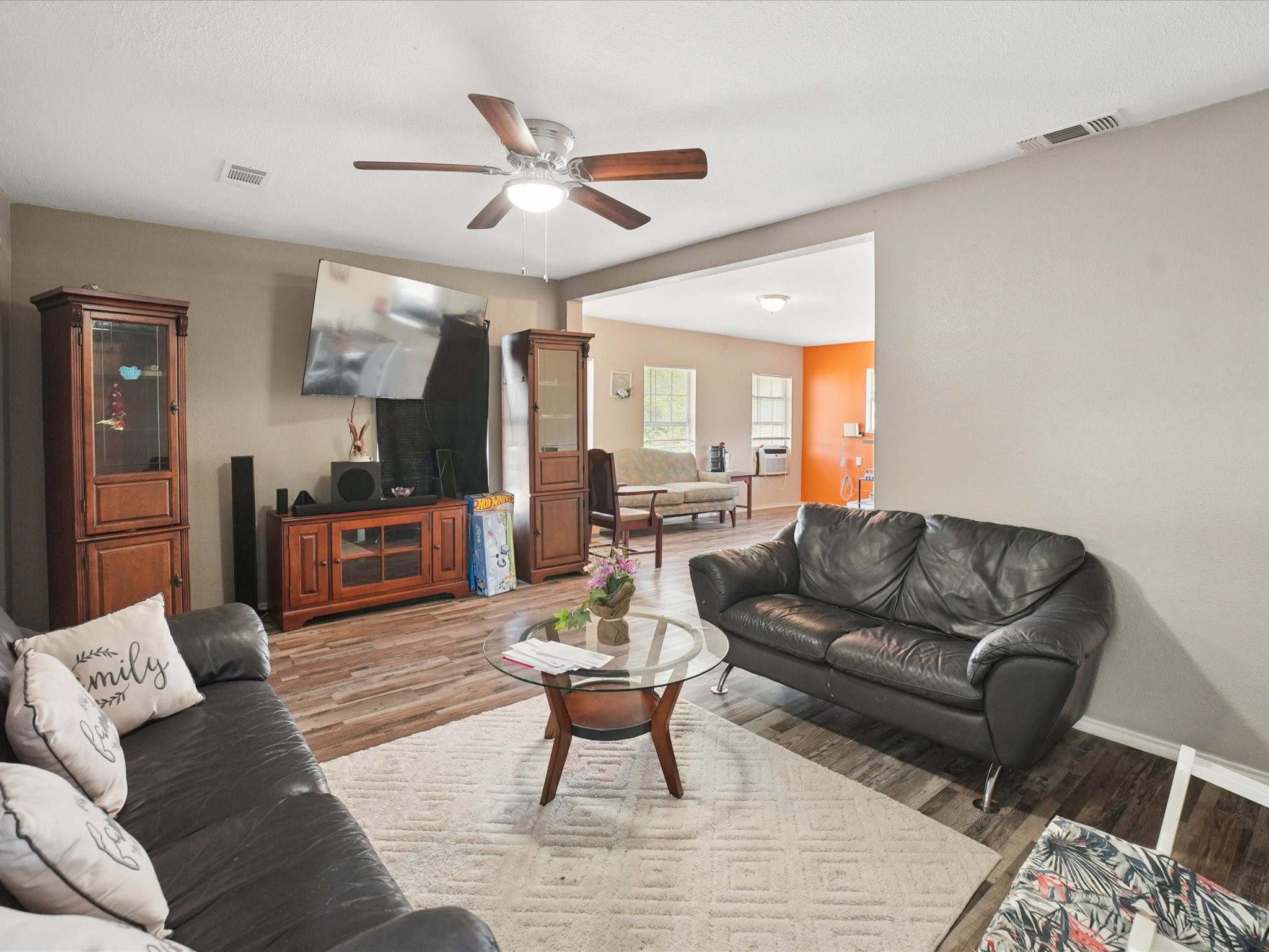 503 E 6th Street