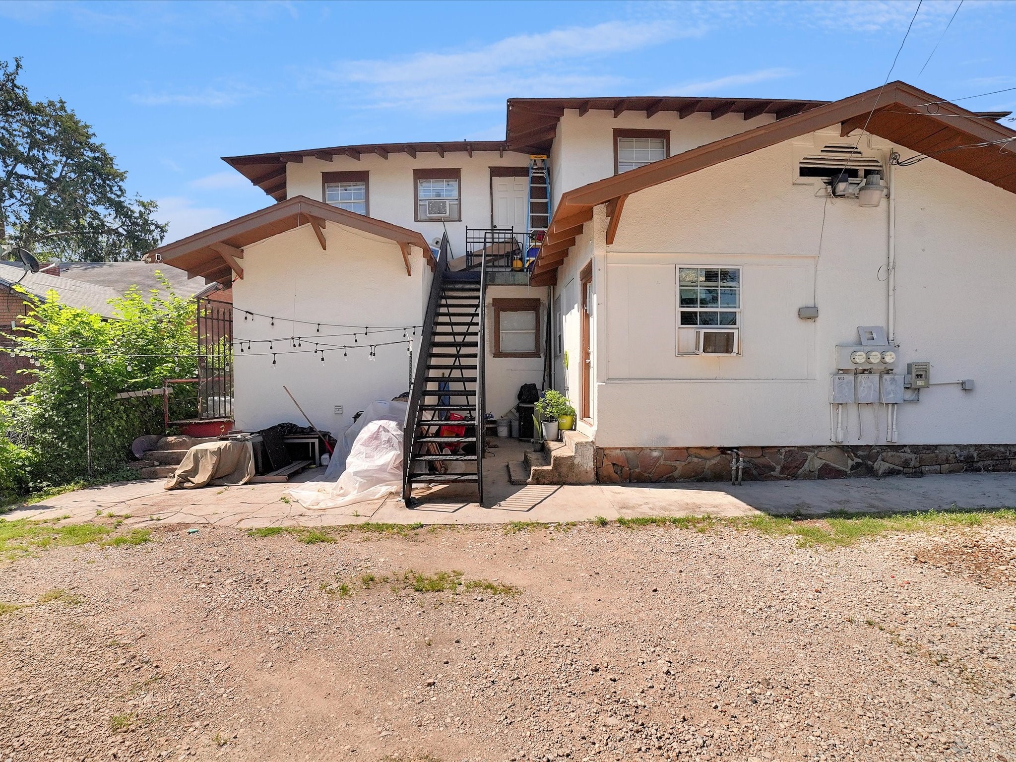 503 E 6th Street