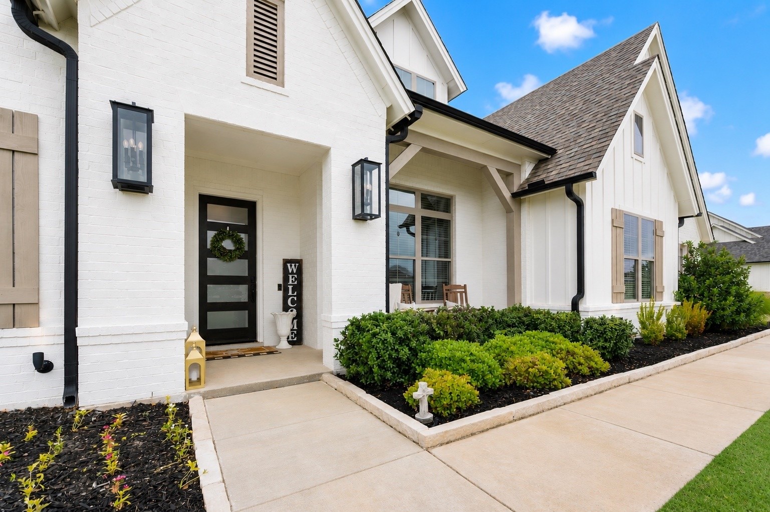 3608 Stardust Lane