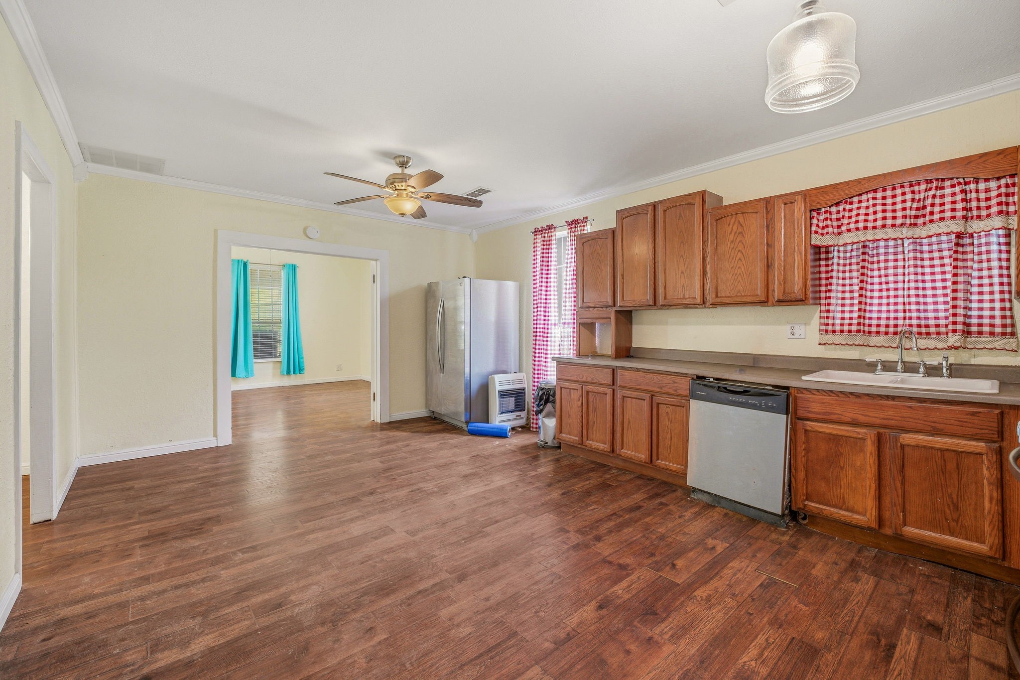 307 N Oak Lane