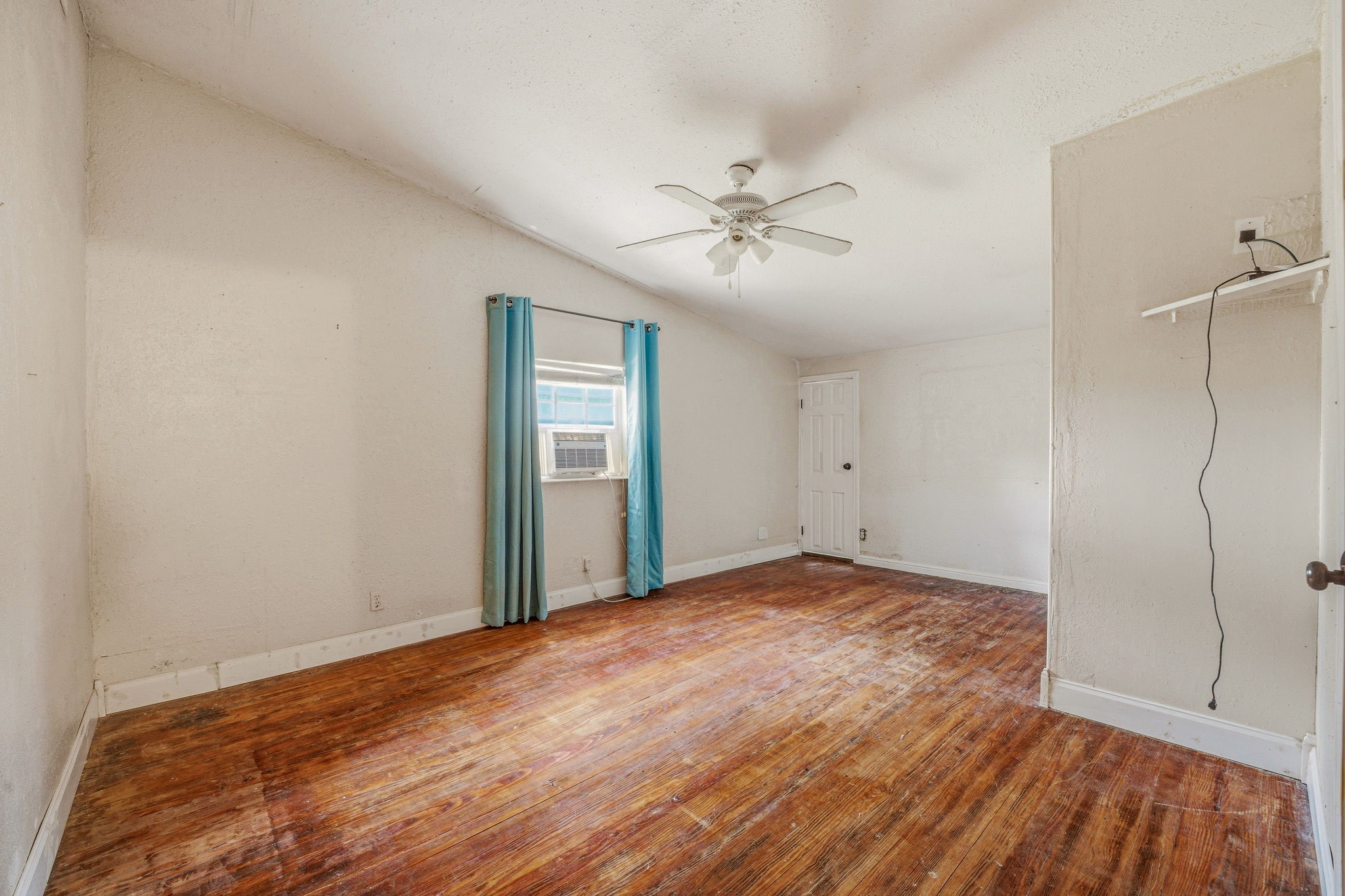 307 N Oak Lane