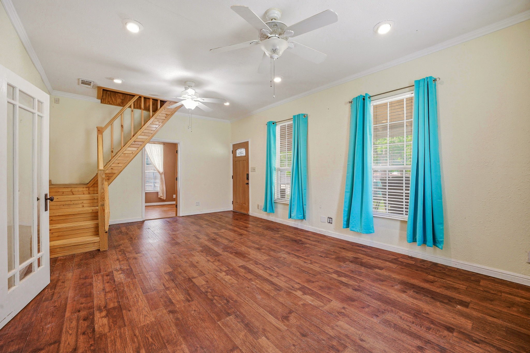 307 N Oak Lane