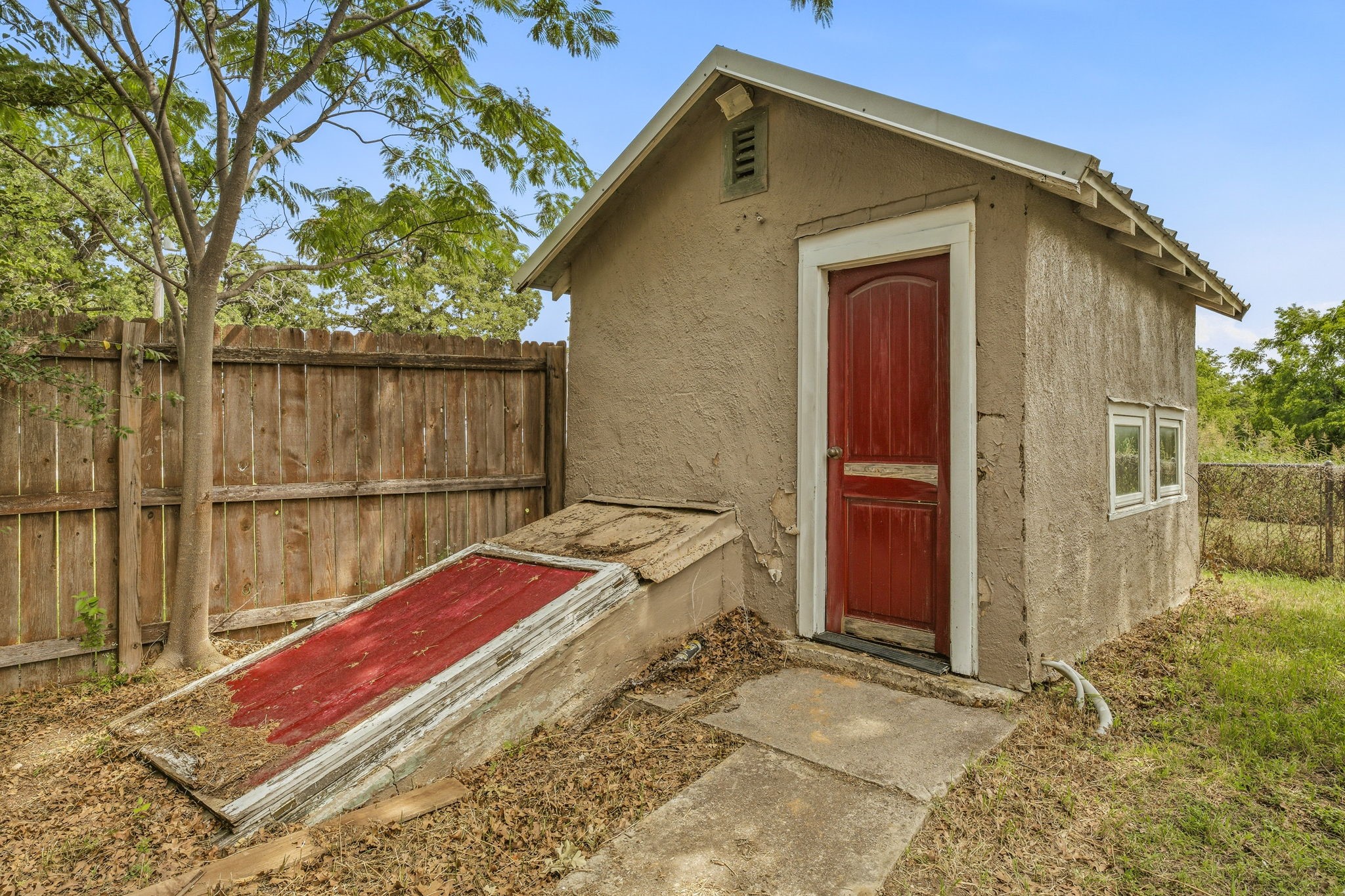 307 N Oak Lane