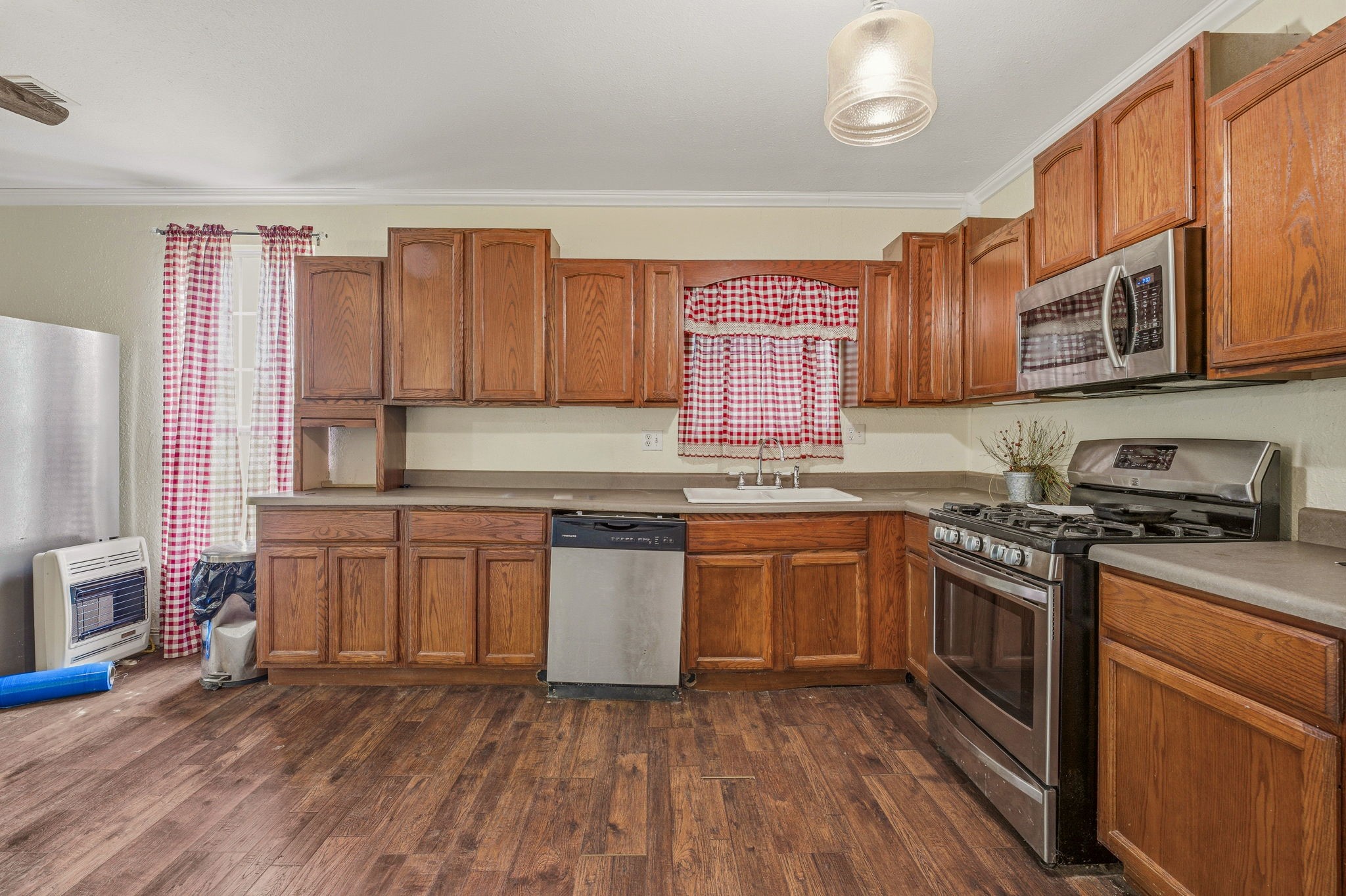 307 N Oak Lane