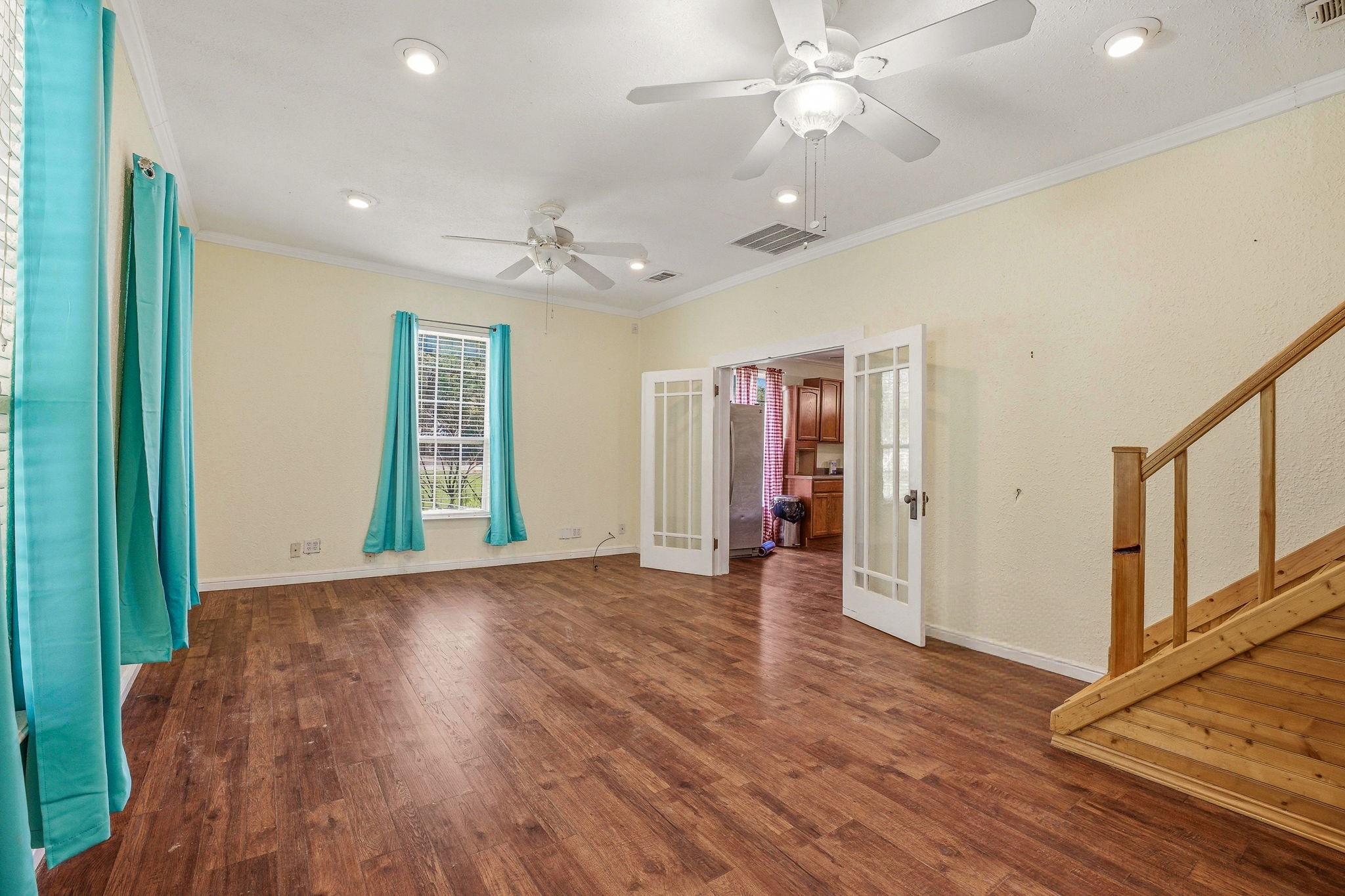 307 N Oak Lane