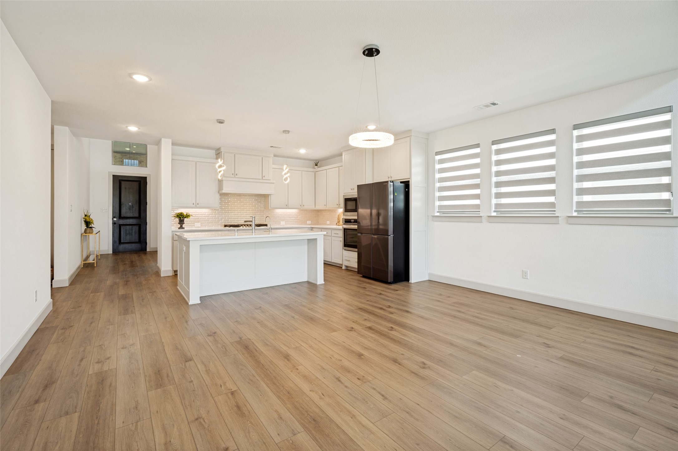 1240 Crescent Lane