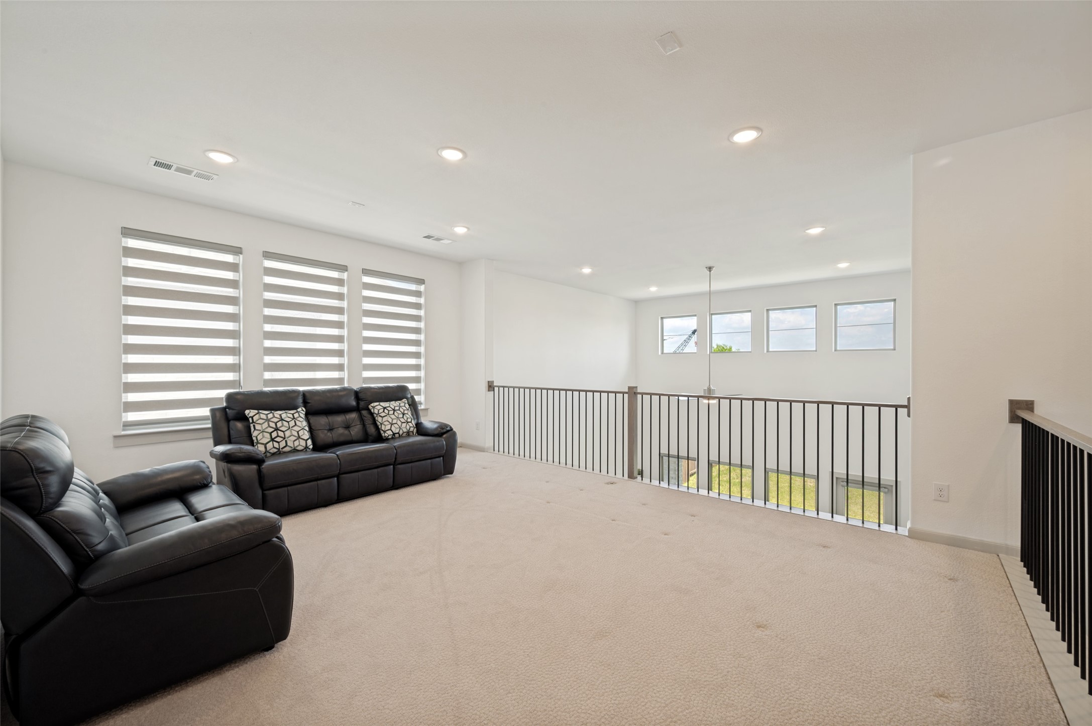1240 Crescent Lane