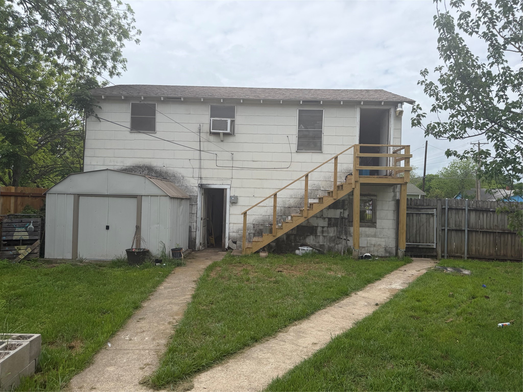 409 Dixon Street