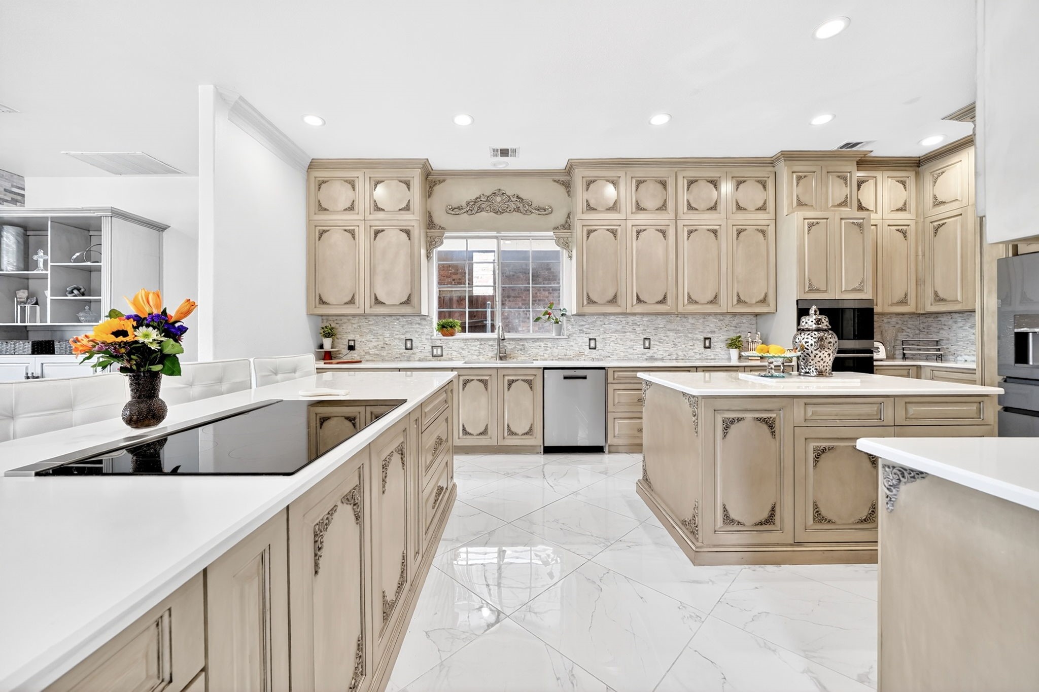 328 Leeward Circle