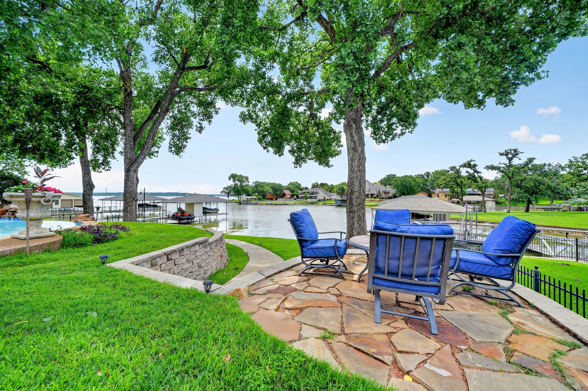 328 Leeward Circle