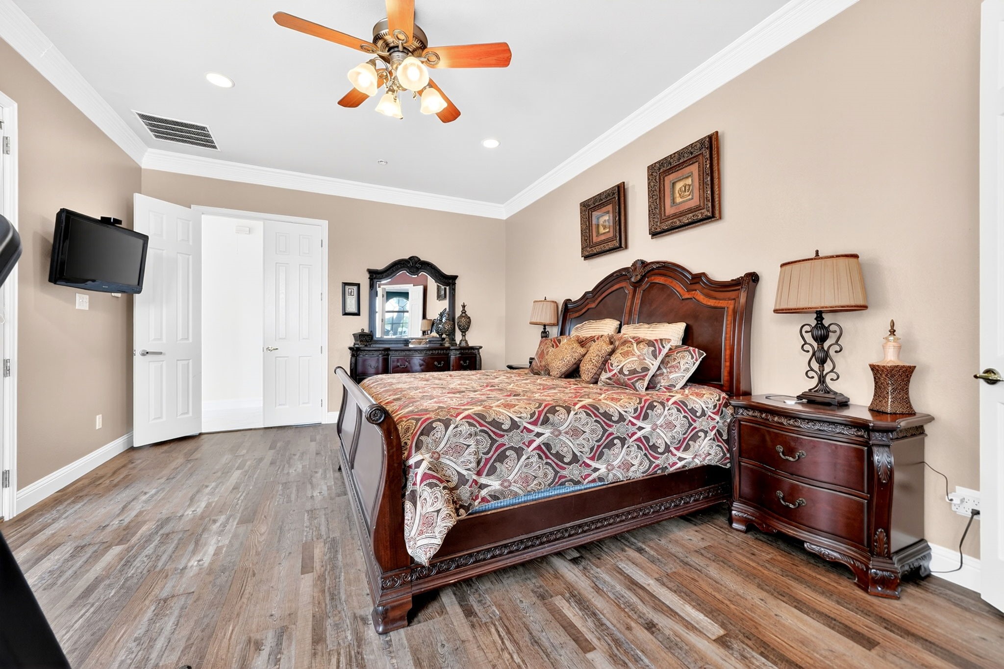 328 Leeward Circle