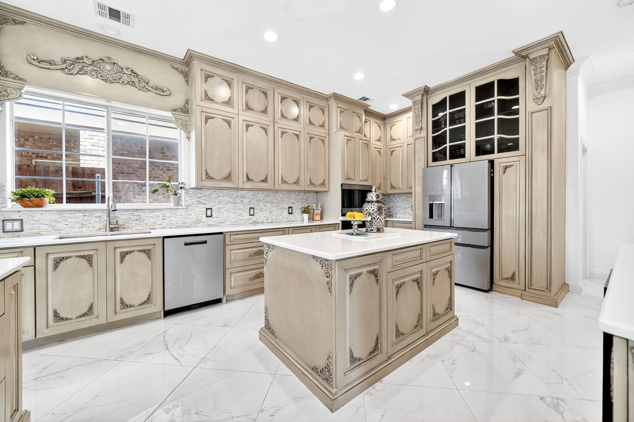 328 Leeward Circle