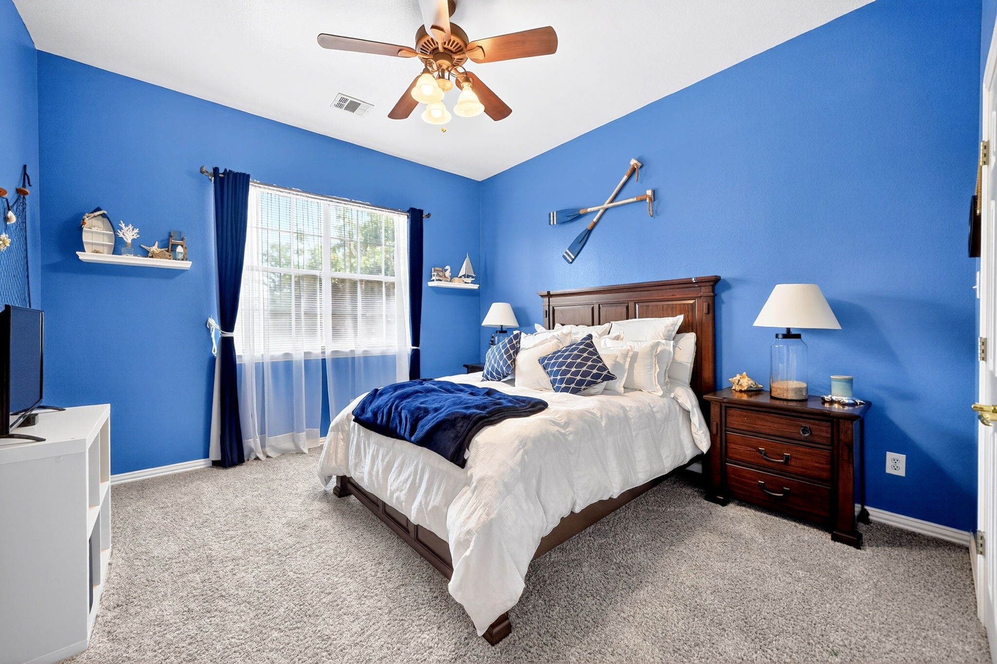 328 Leeward Circle